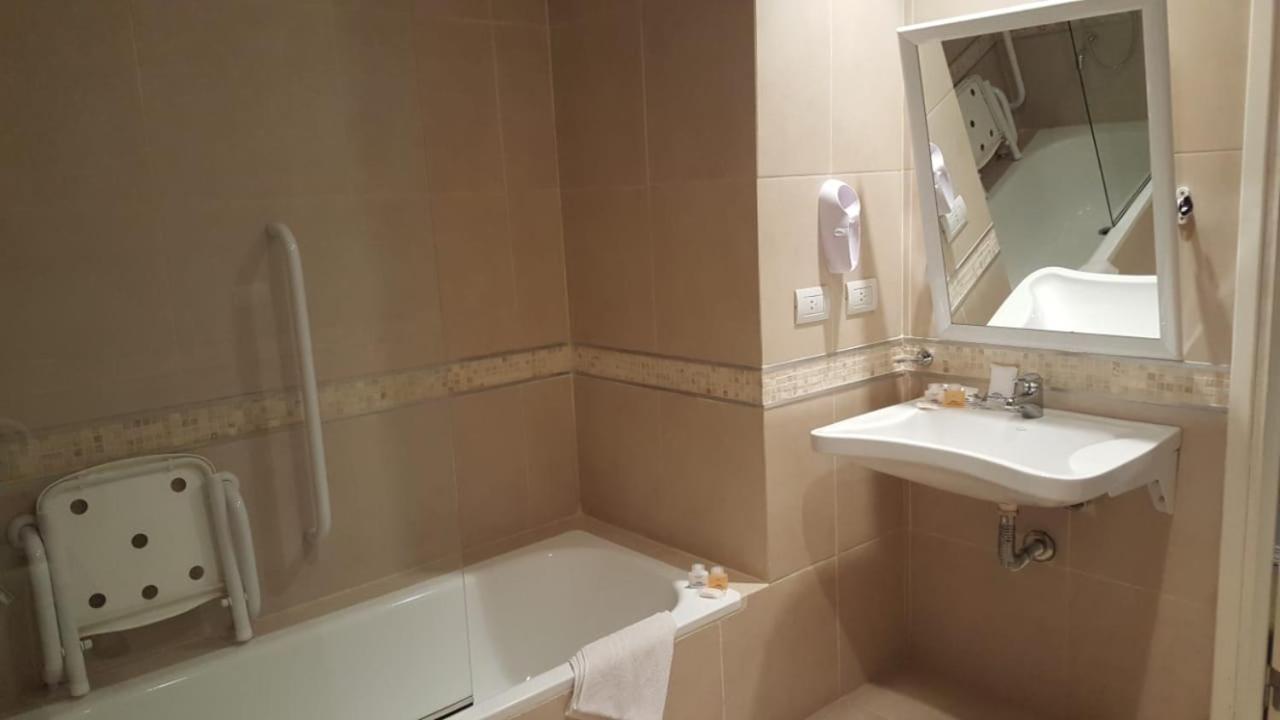 Howard Johnson Hotel Piedras Moras - Image 4