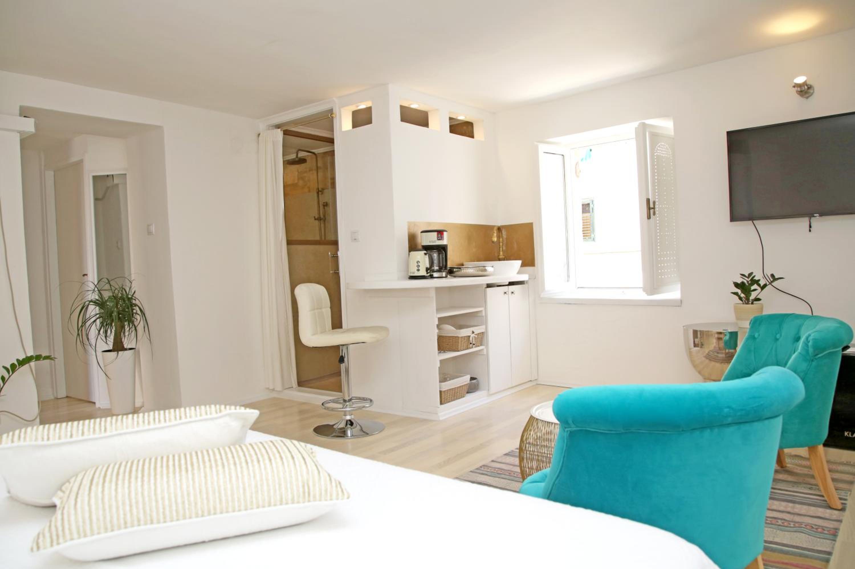 Swan City Apartment & Room view 5