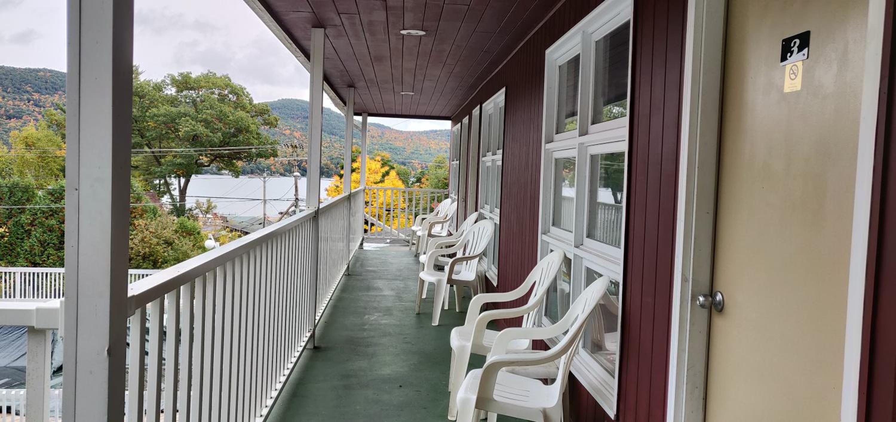 Pinebrook Motel