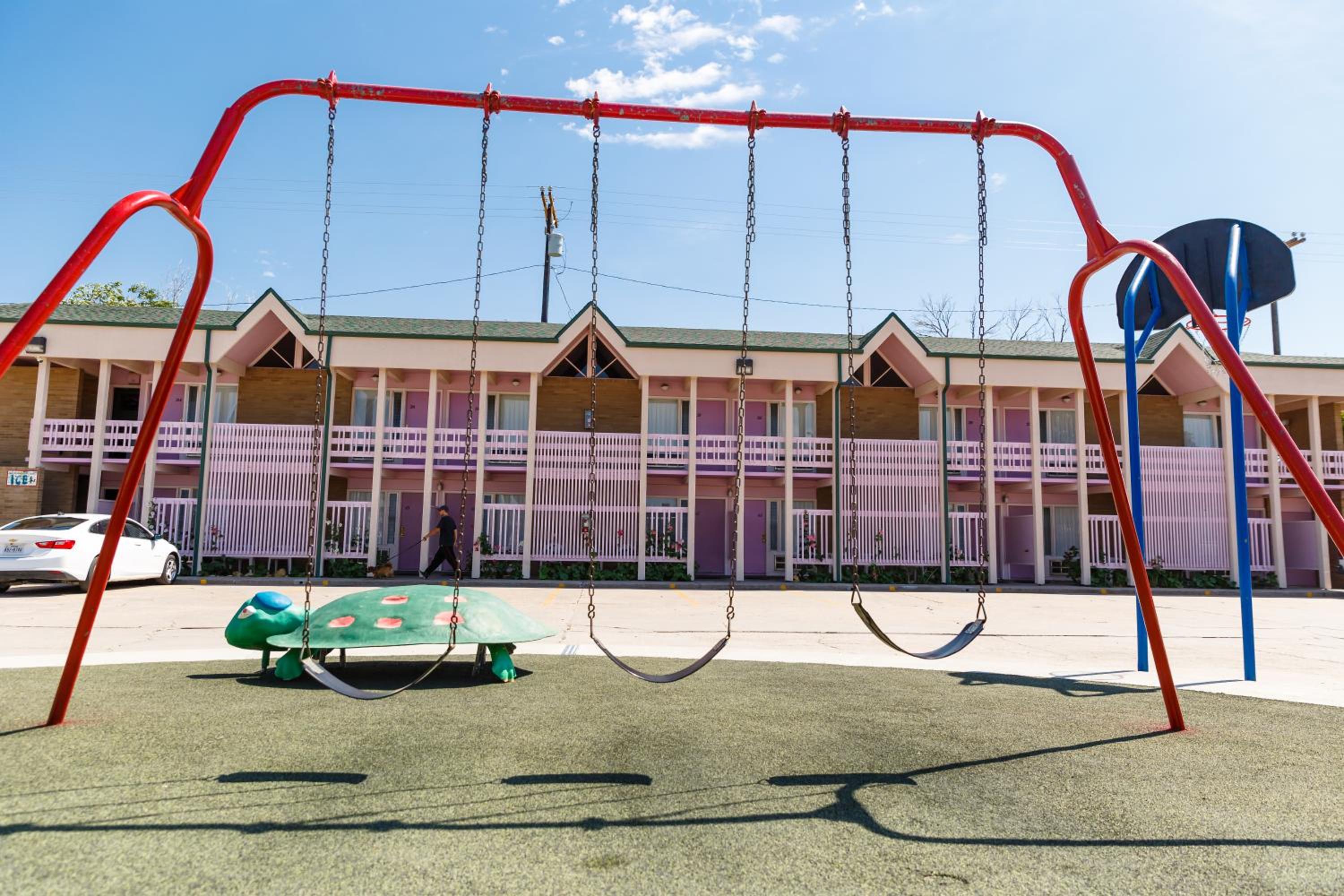 Safari Inn