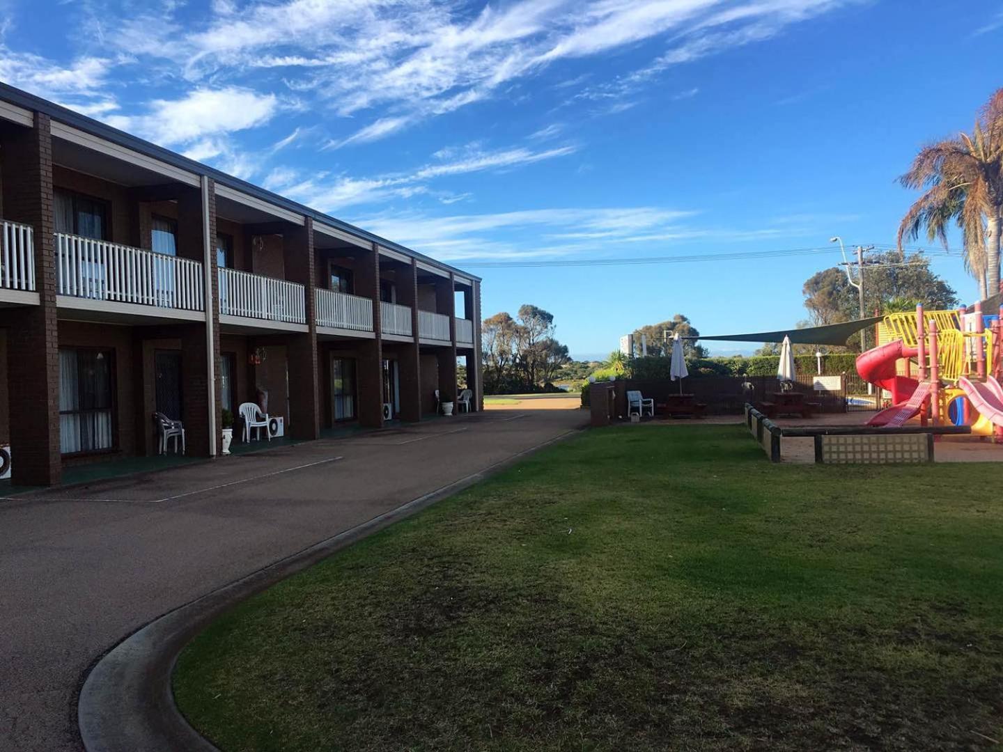 Black Swan Motor Inn