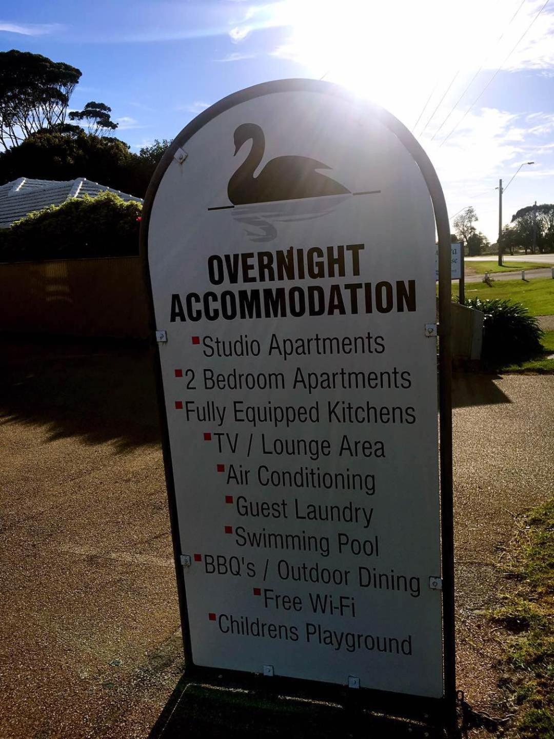 Black Swan Motor Inn