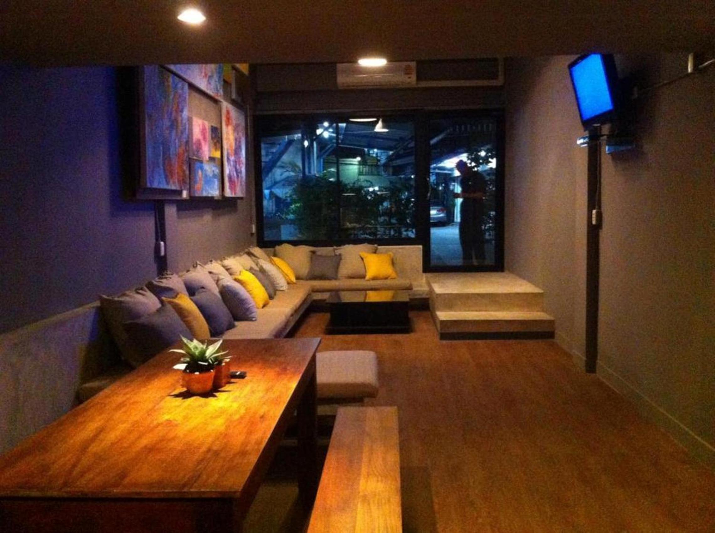 lounge
