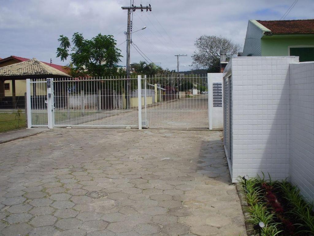 Casa na praia dos Ingleses para até 12 pessoas