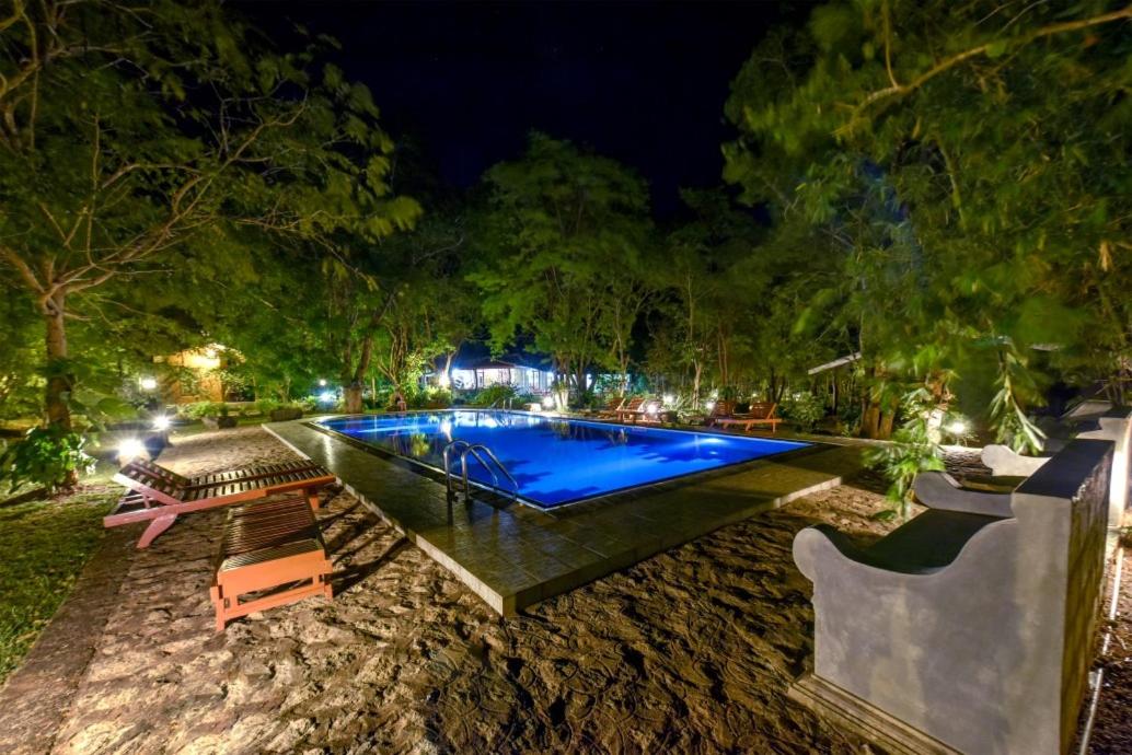 Jays Holiday Resort