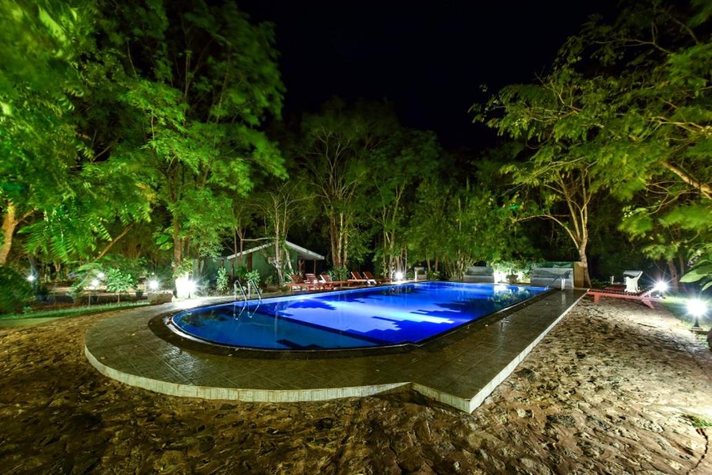 Jays Holiday Resort
