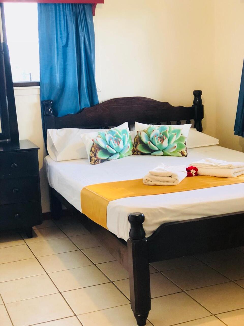 Tonga Holiday Villa view 4