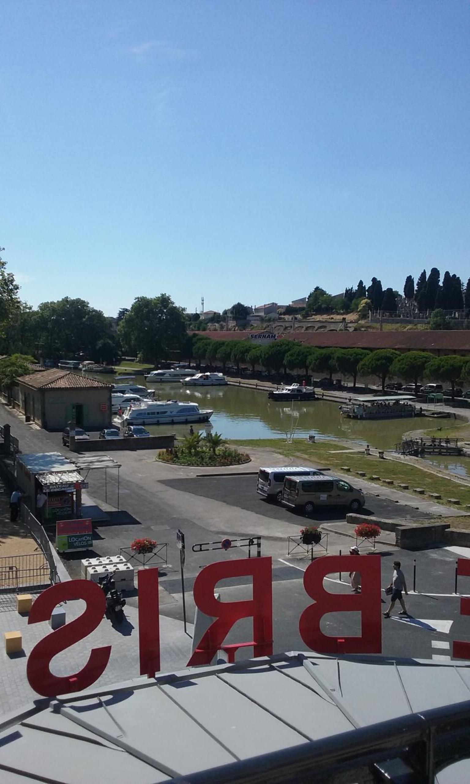 le bristol appartement Canal & Chénier CanalduMidi view 3