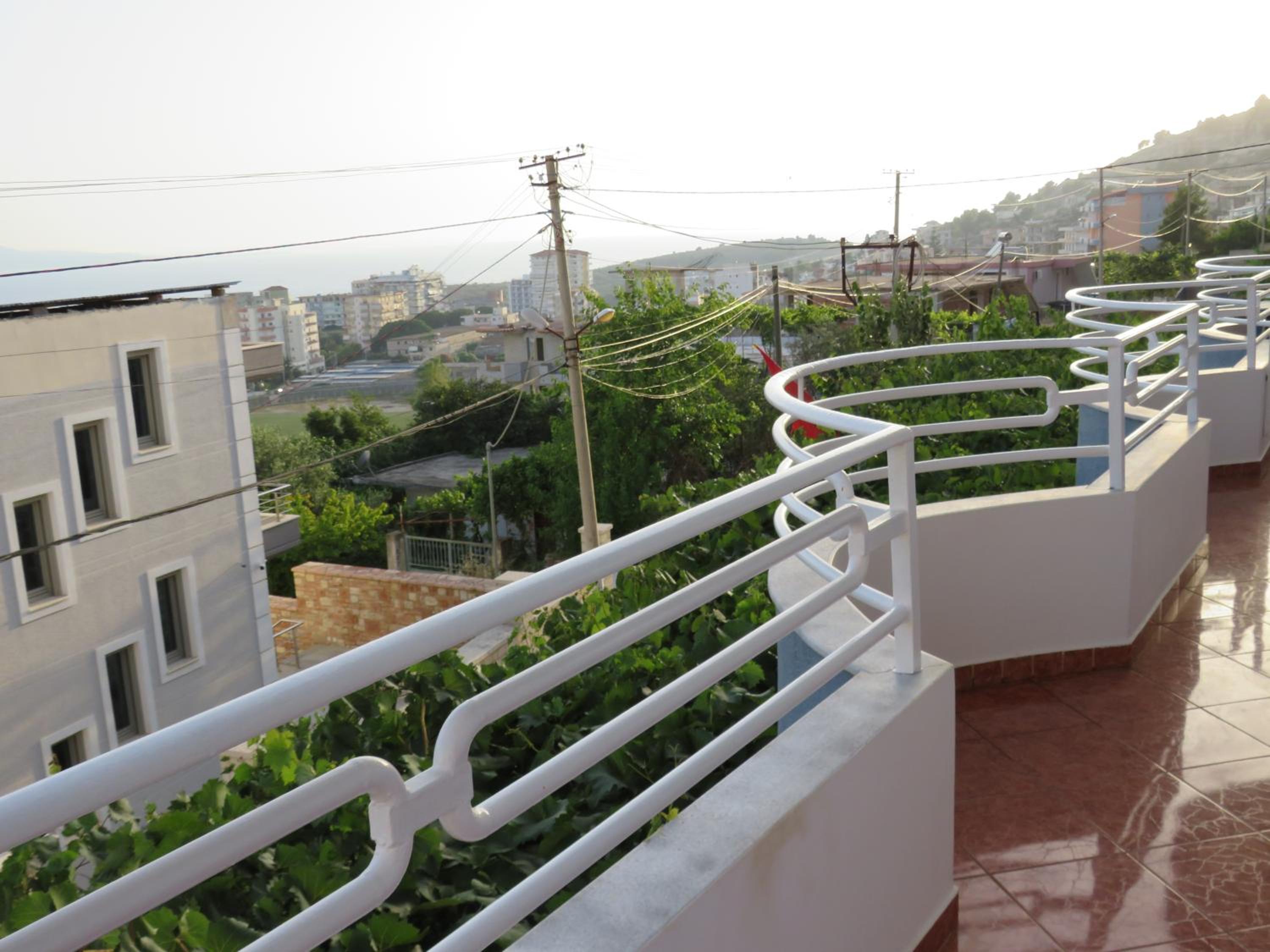 Vila Floban & MIRDAR KOSHI