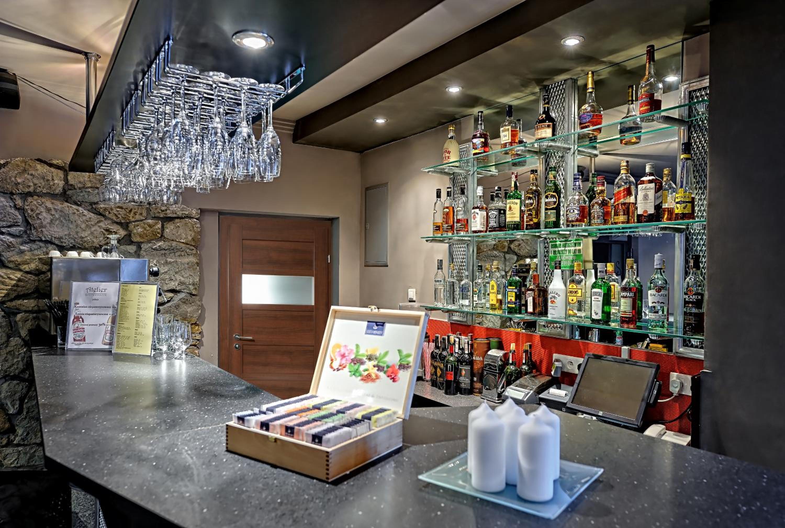 bar