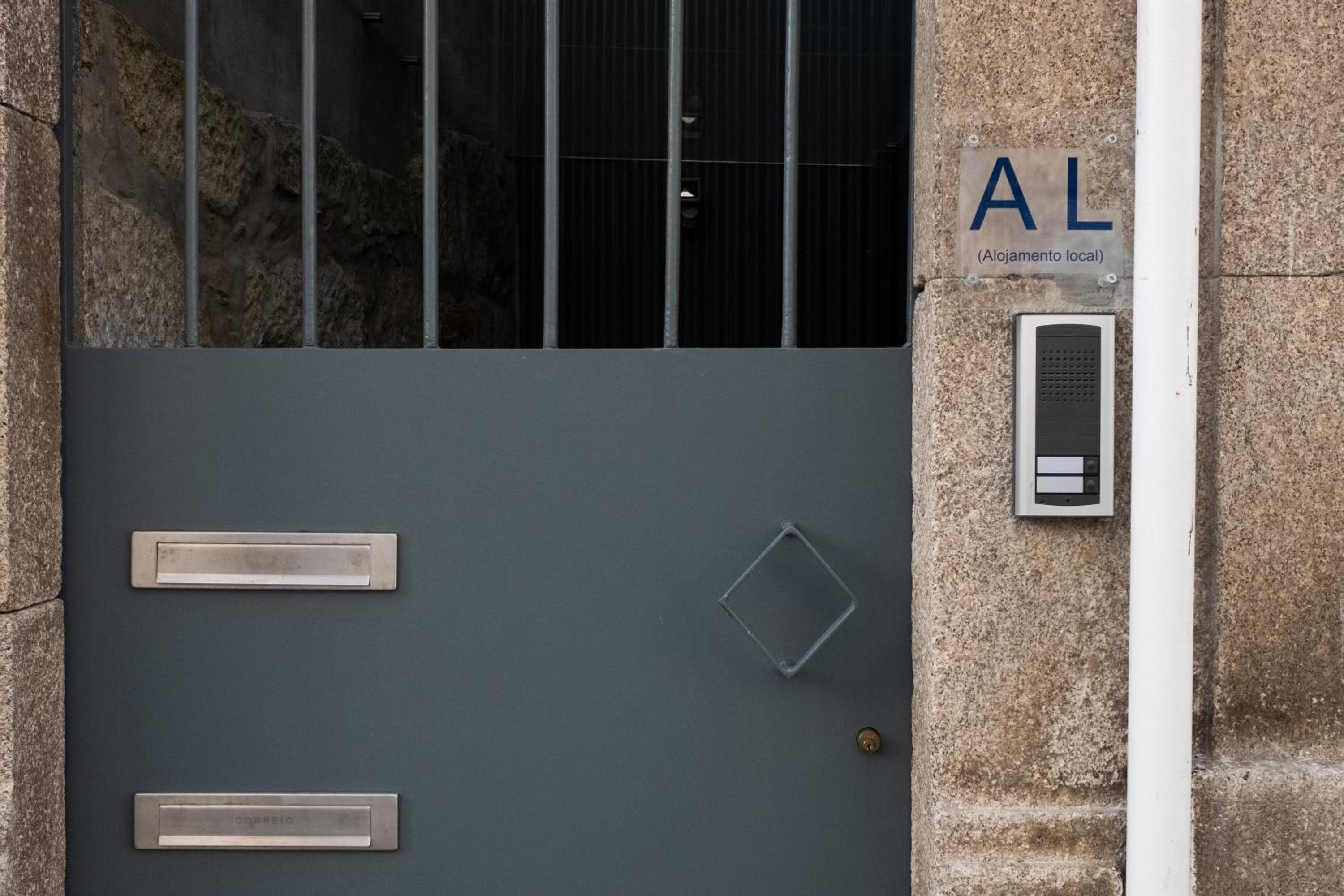 Alda's Vintage Apartments with Free Parking view 2