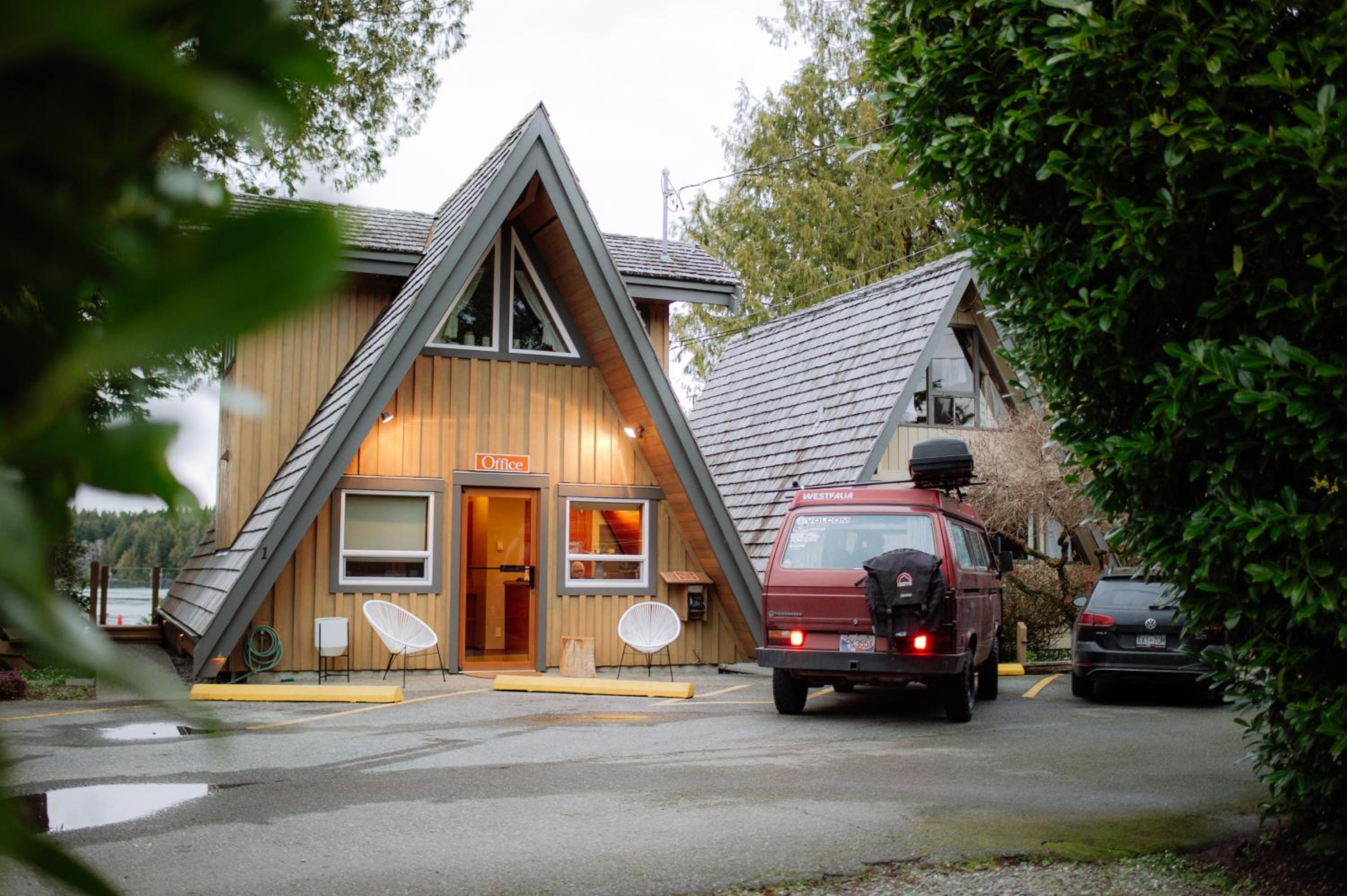 The Shoreline Tofino-0