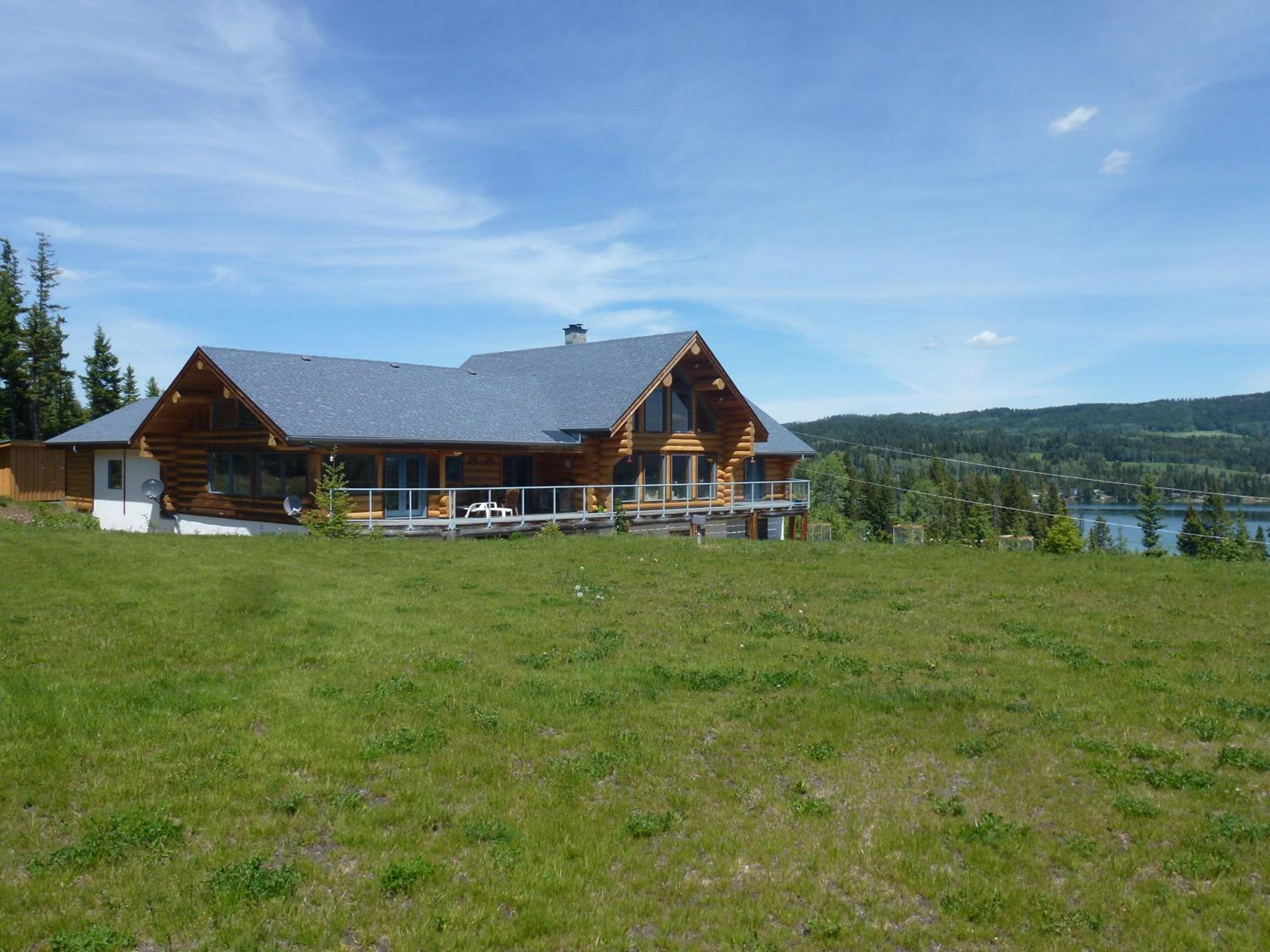 Little Black Bear Lodge/B&B