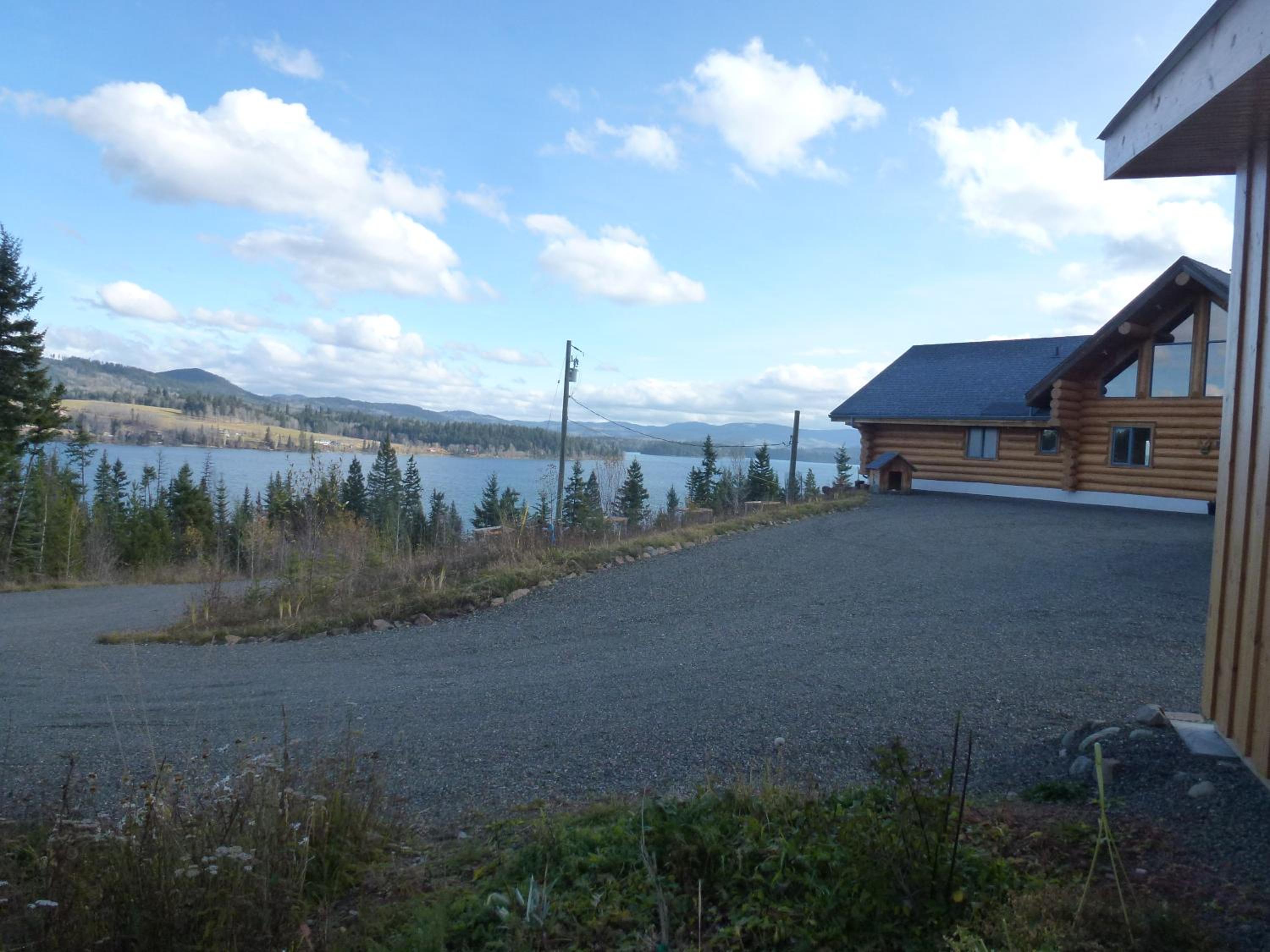 Little Black Bear Lodge/B&B
