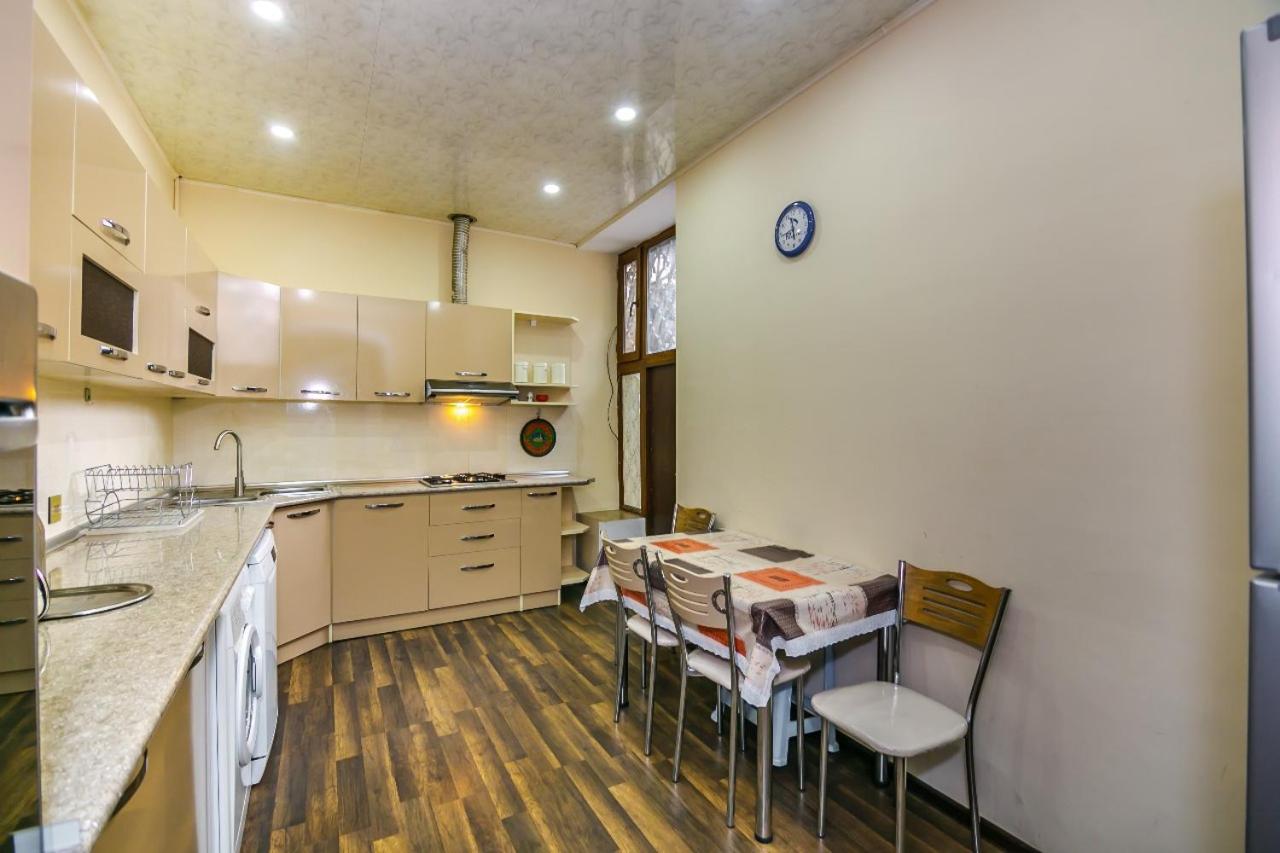 Baku City Apartment 4 Bedrooms