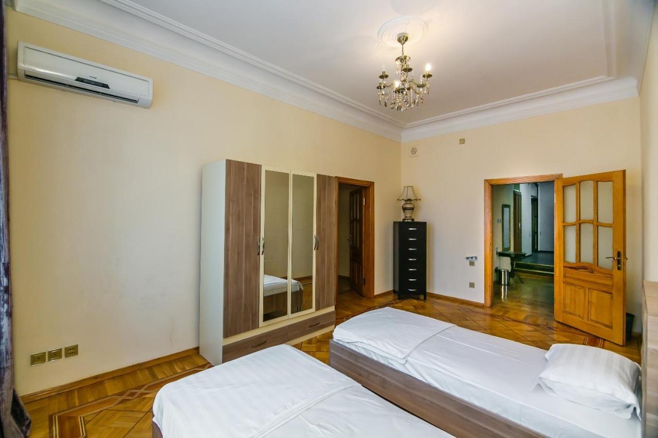 Baku City Apartment 4 Bedrooms