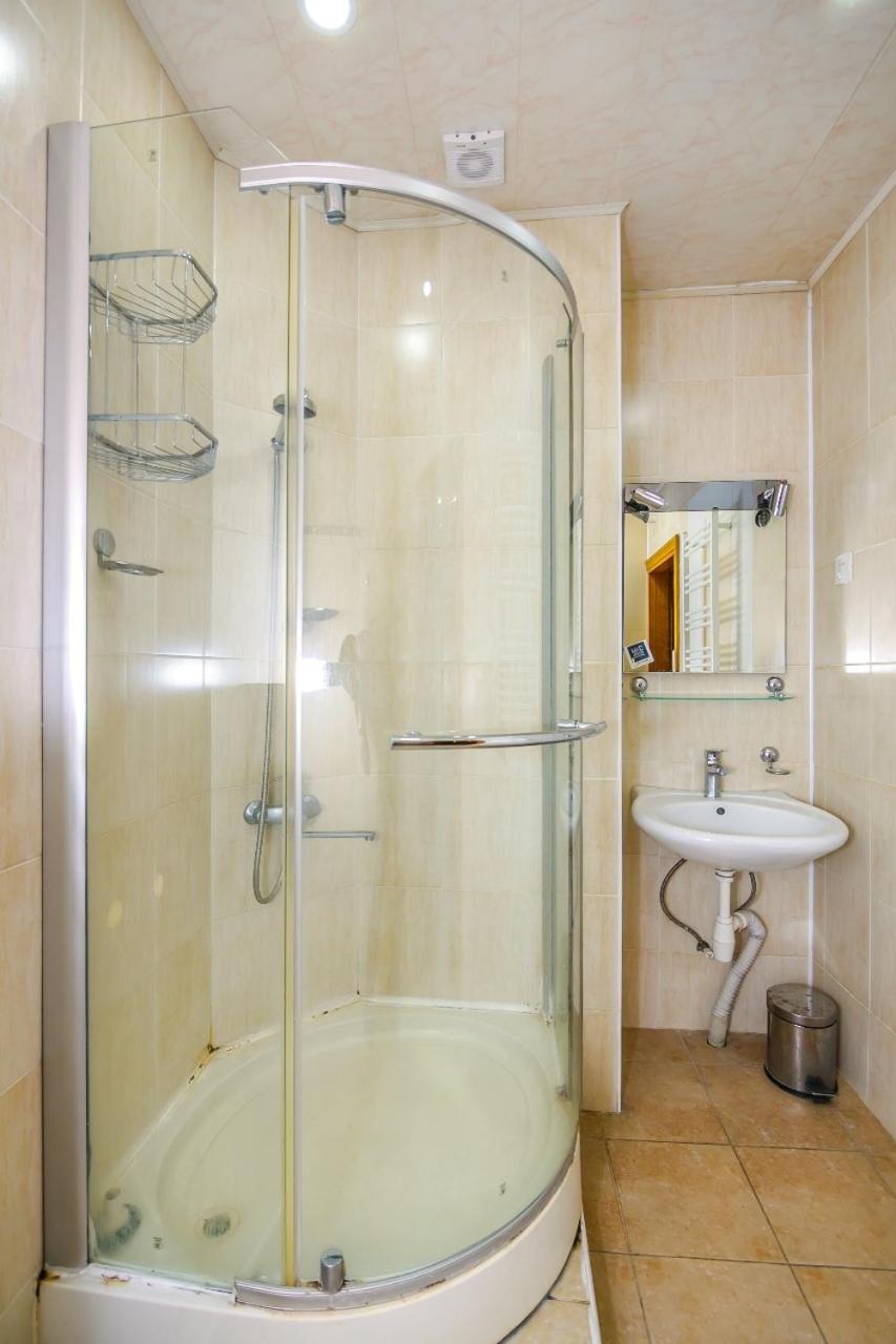 Baku City Apartment 4 Bedrooms