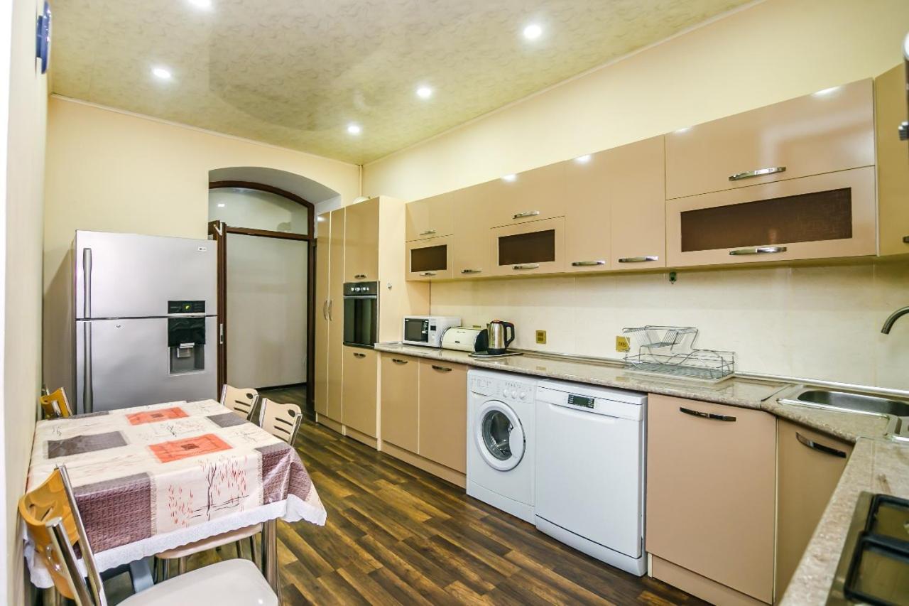 Baku City Apartment 4 Bedrooms