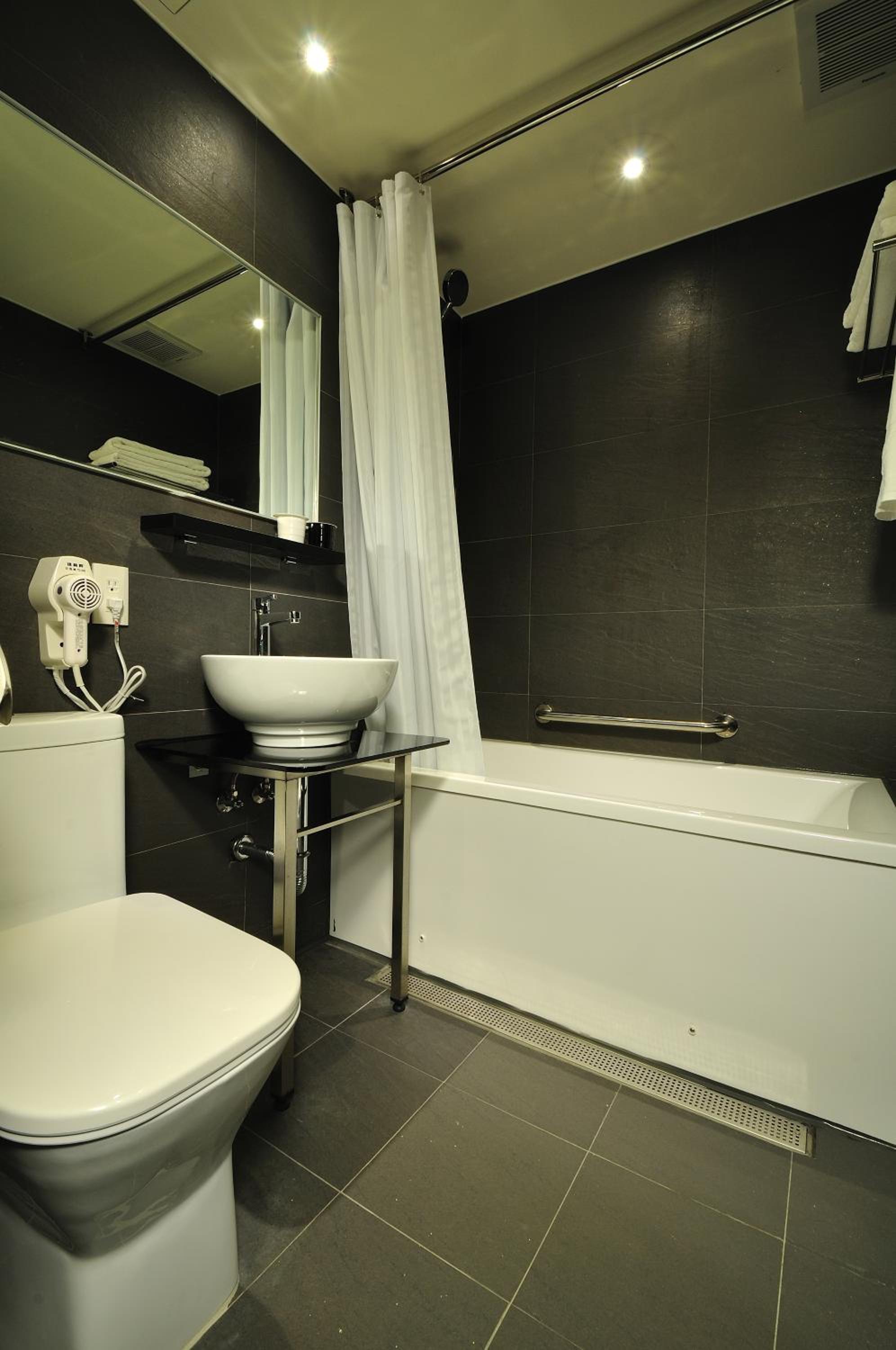 Forward Suites II