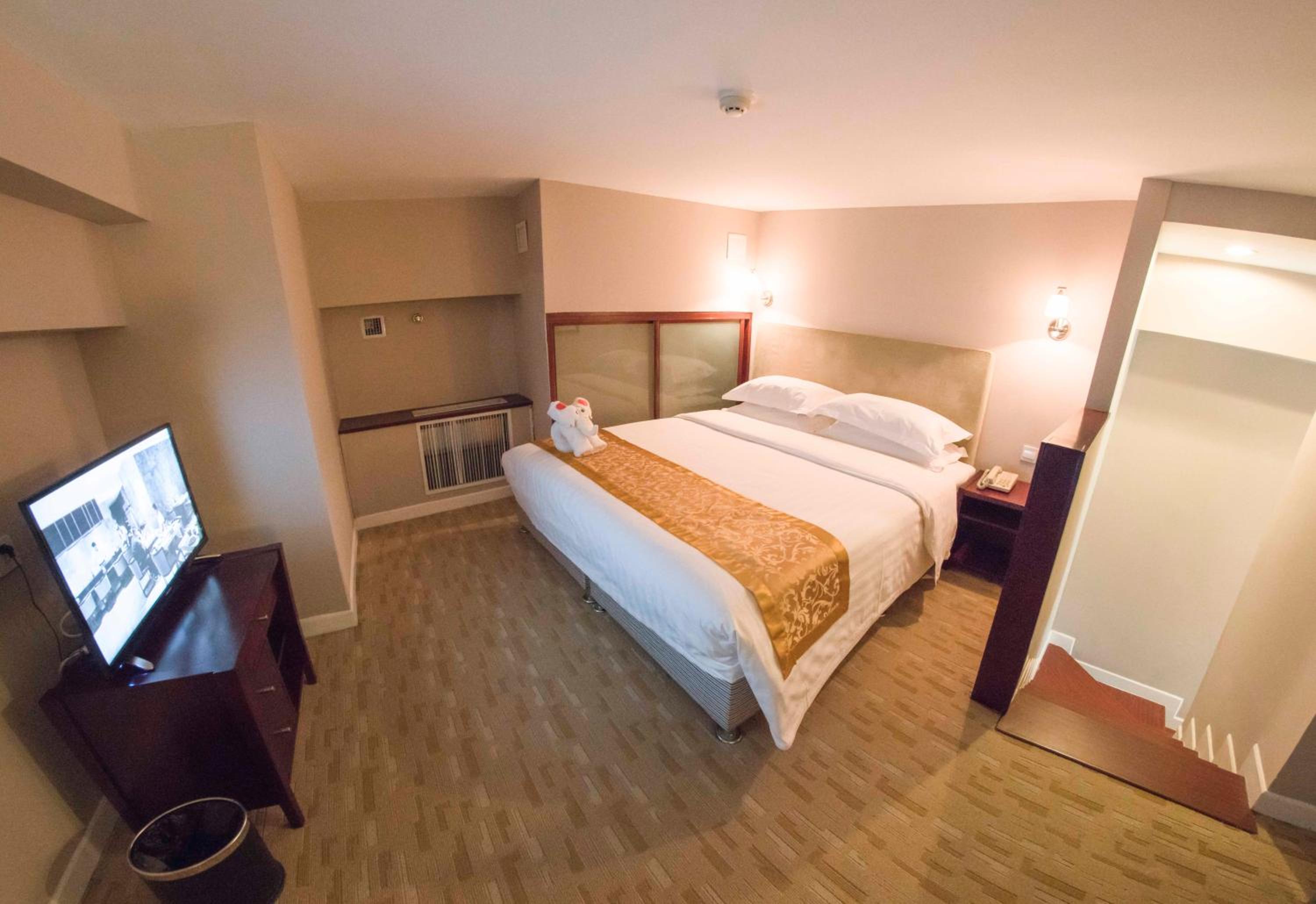 Yantai Meiya International ApartHotel (Previous Ramada Plaza)