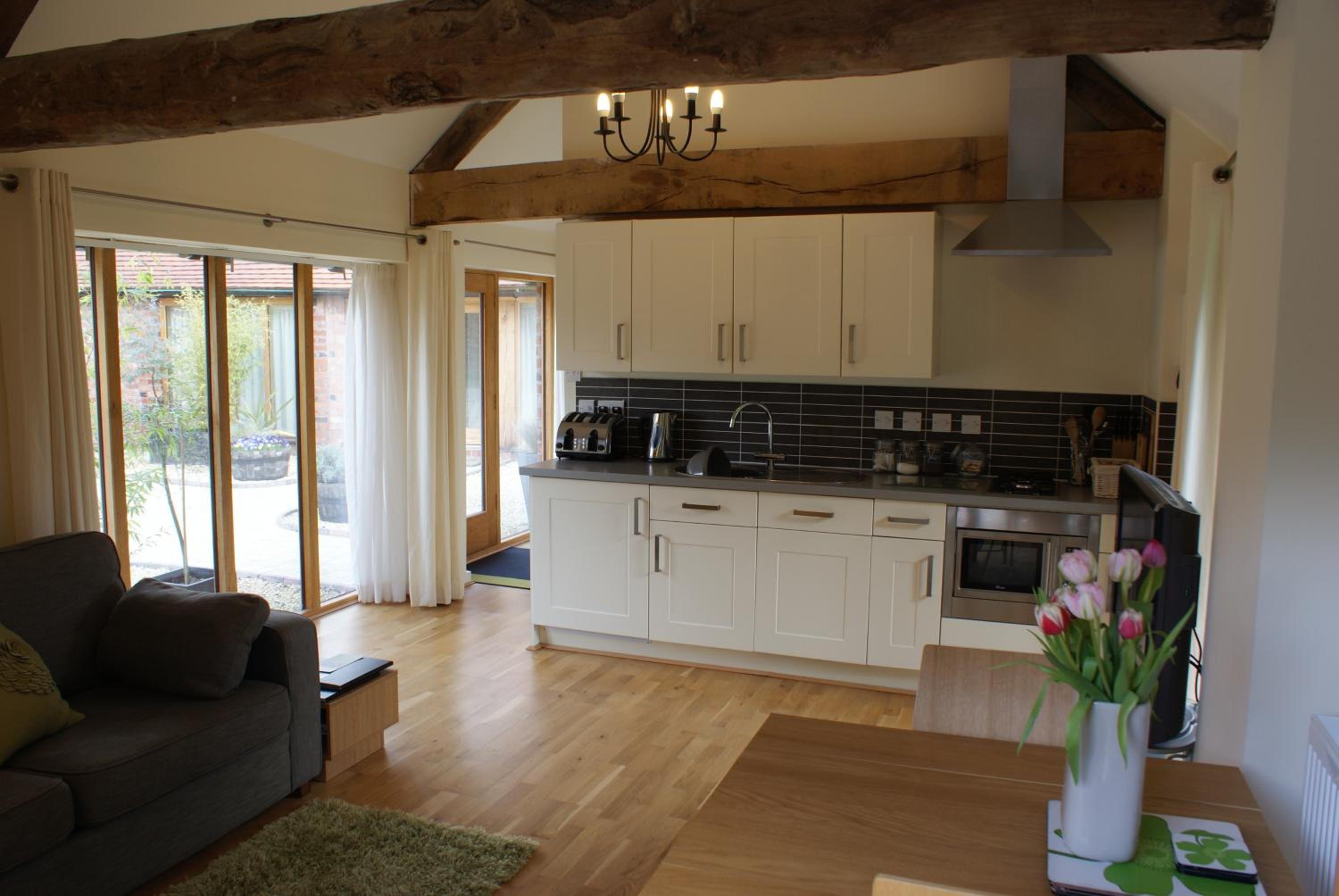 Hidden cottages Two lovely 1 bed cottages in peaceful surroundings, 1 with log burner view 4