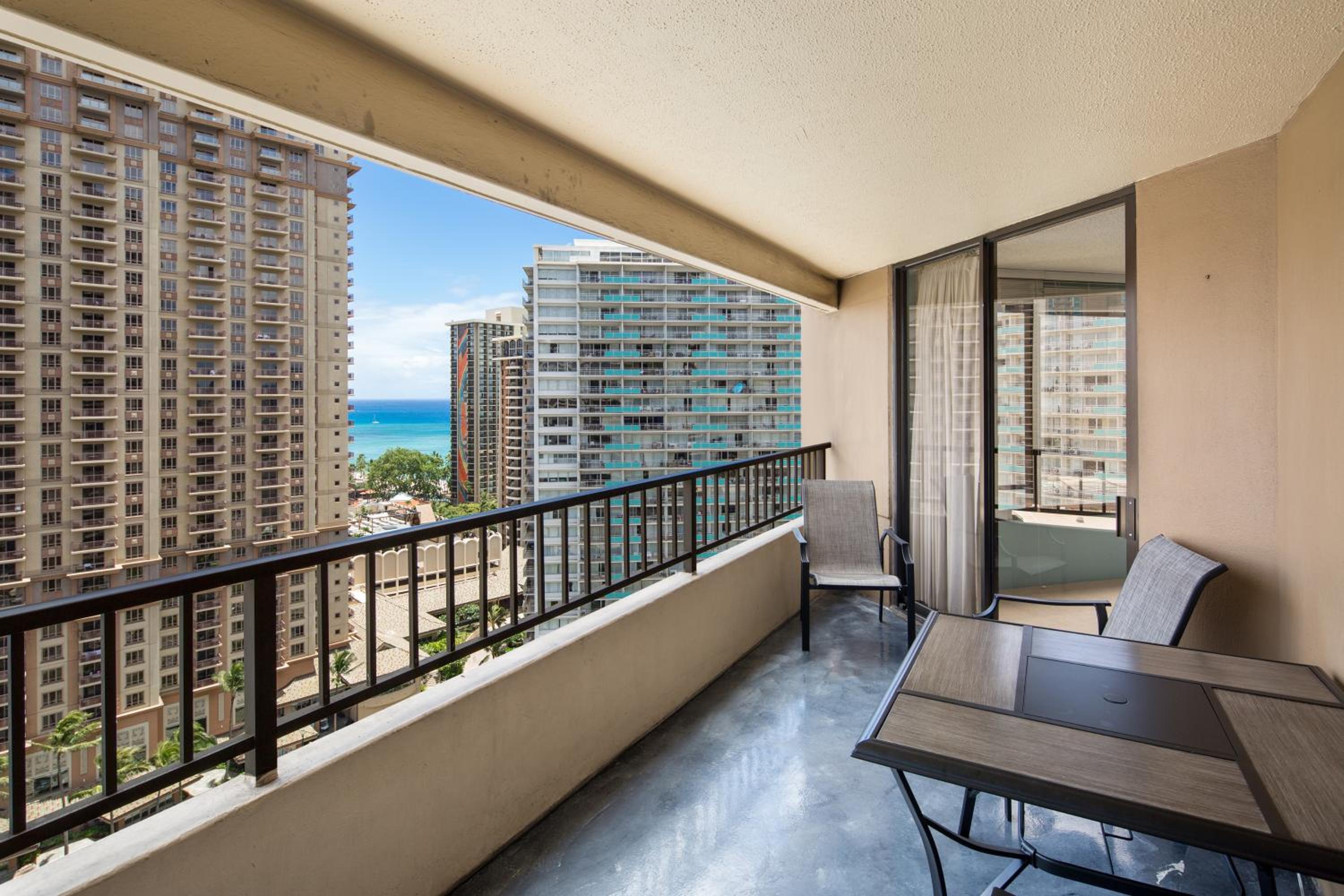 Waikiki Timeshare 77 view 5