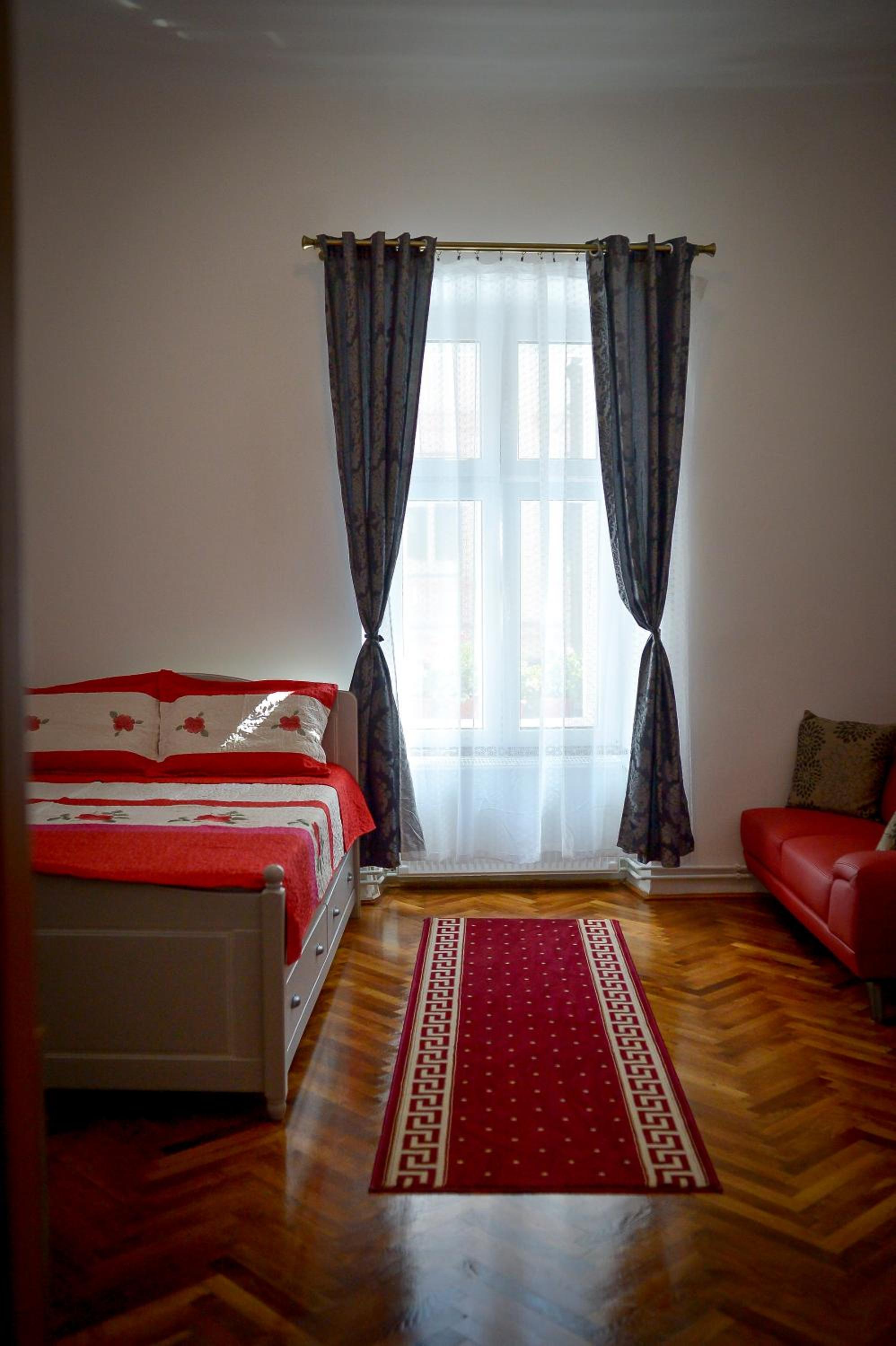 Photo 34