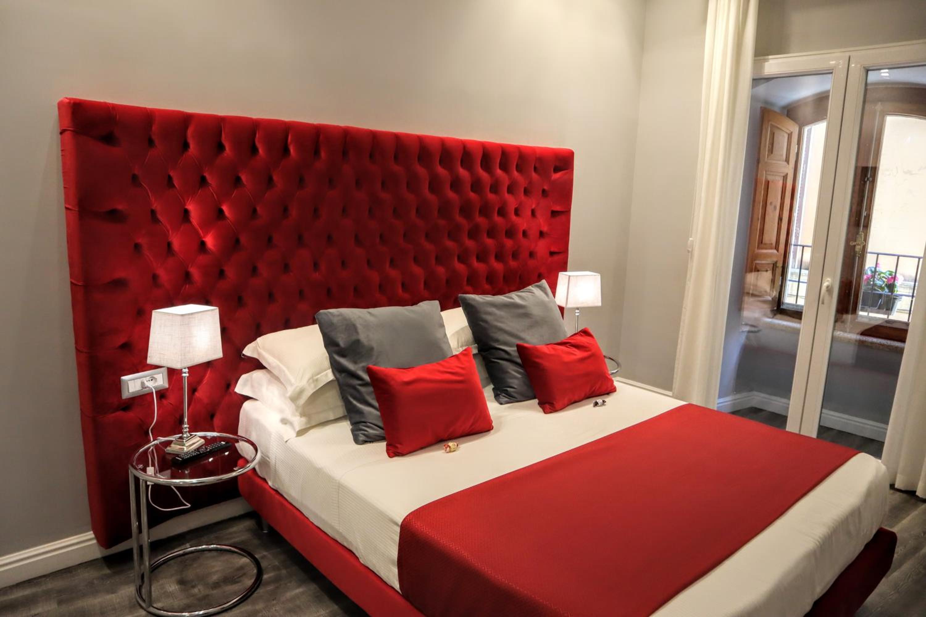 MILLINA SUITES IN NAVONA