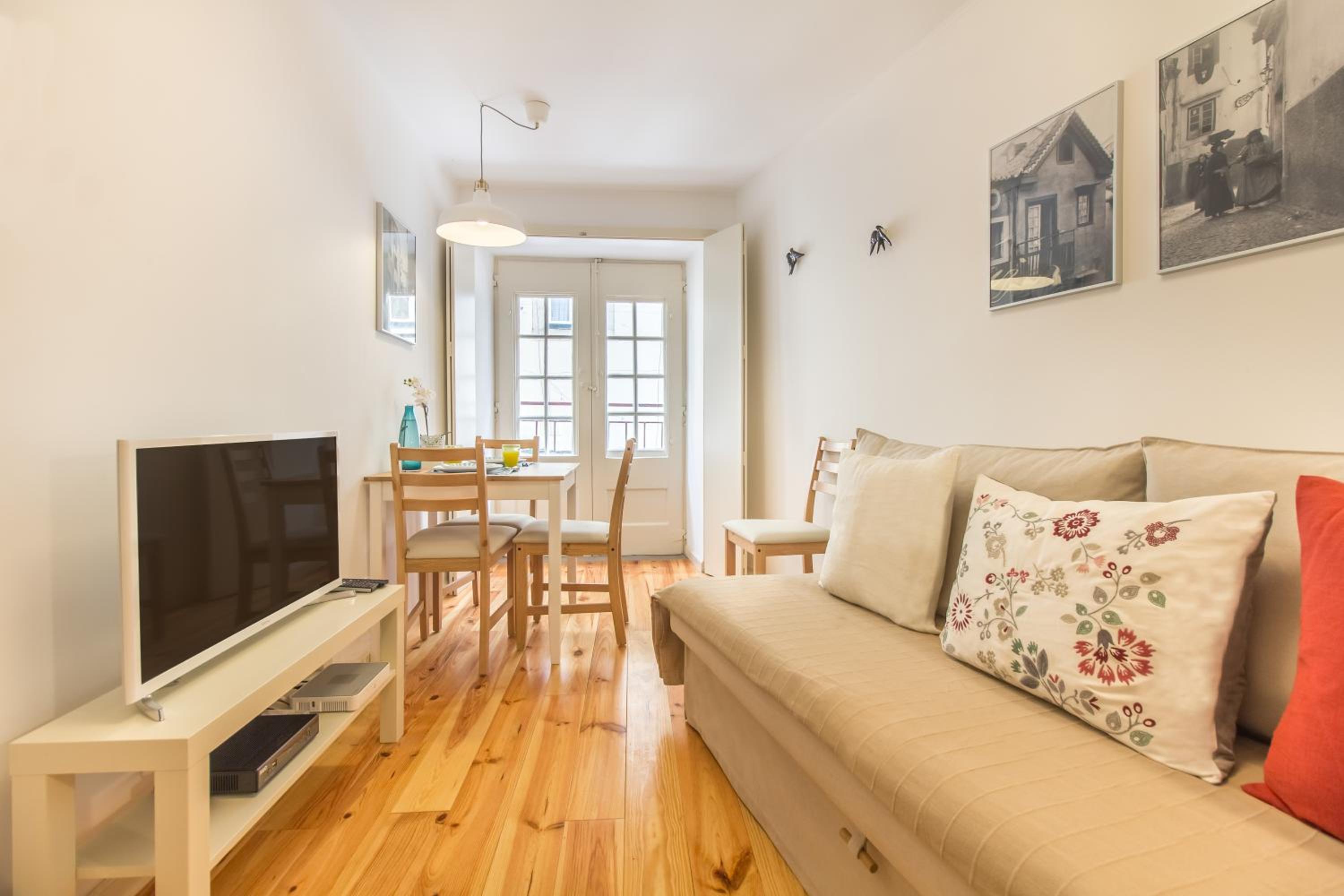 Guest Inn Alfama Apartments view 2