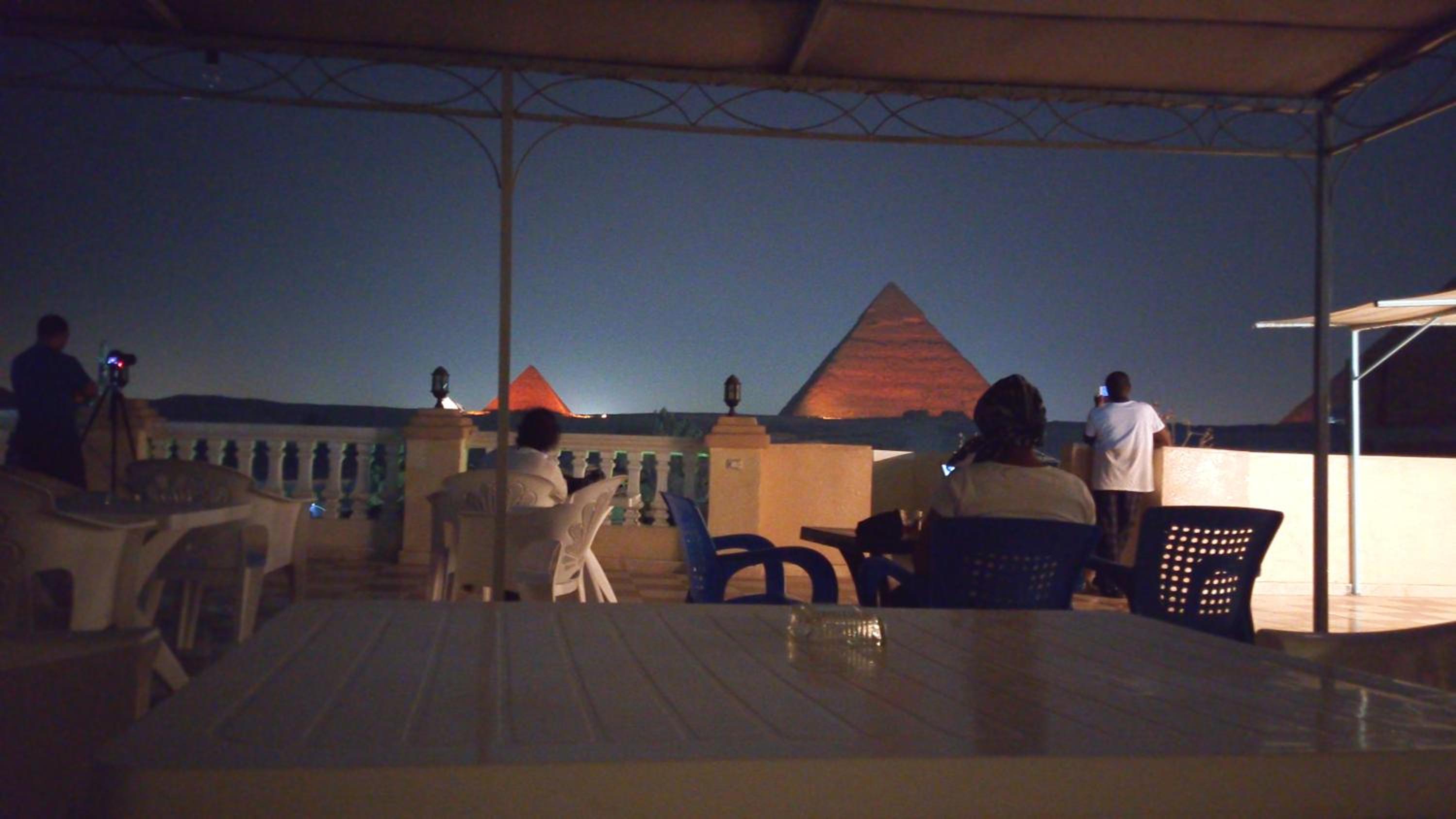 Royal Pyramids Inn