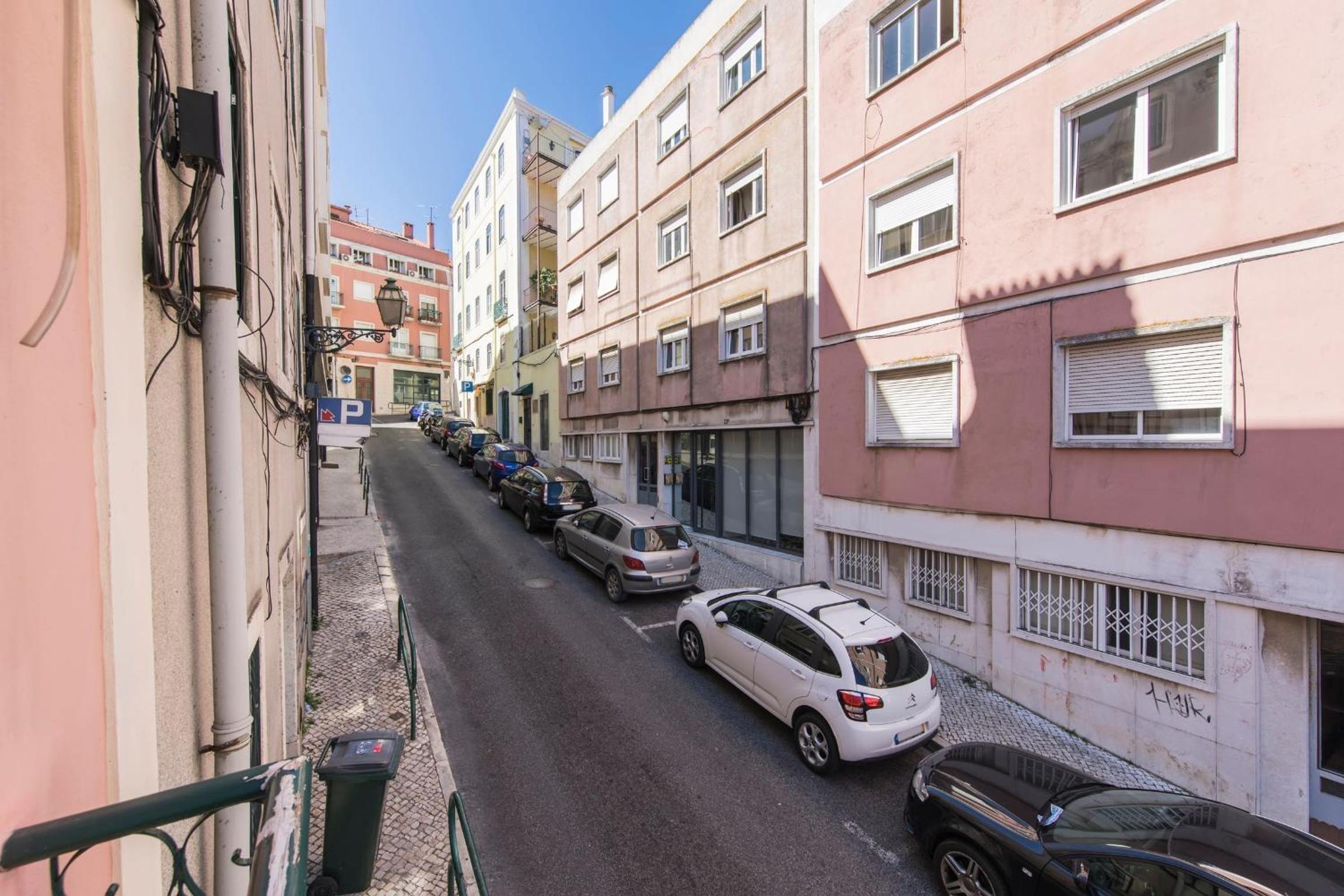 LovelyStay - Principe Real: modern and comfort! view 2