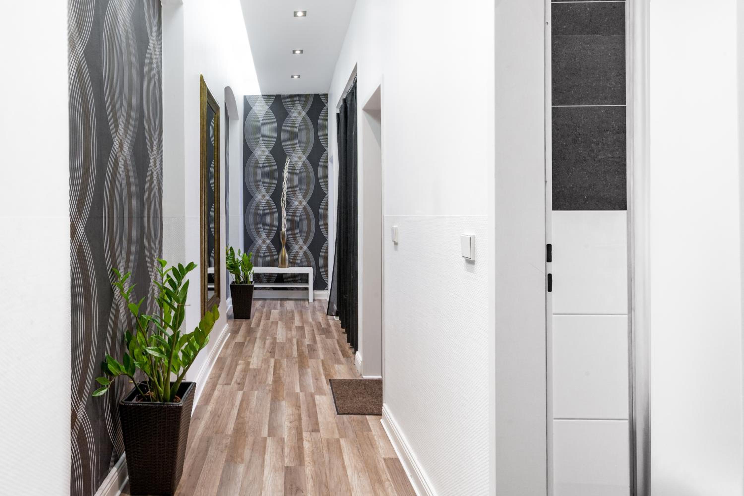 Dilo Apartments 150 sqm Modern Historic Apartments for 12 Guests