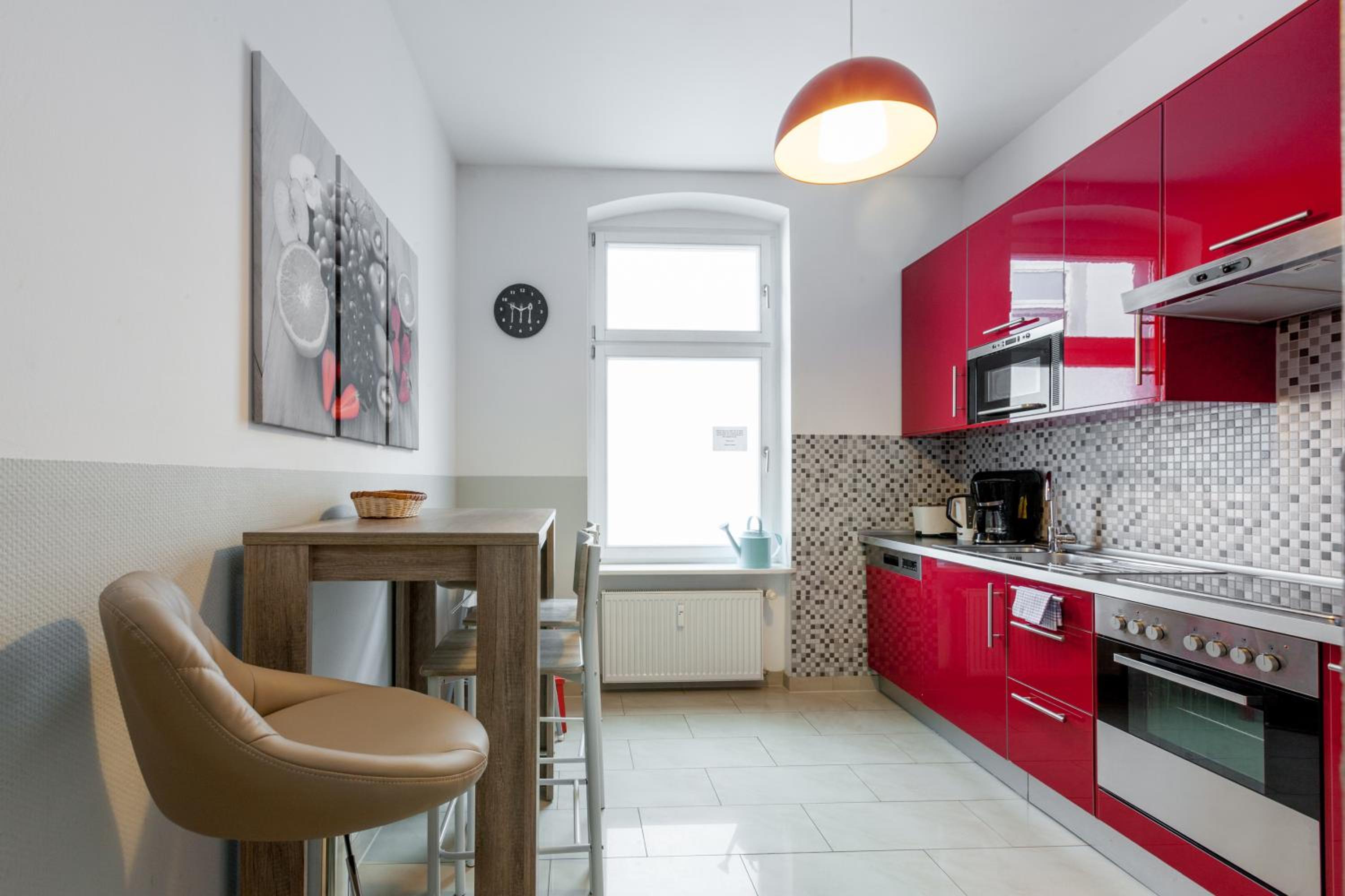 Dilo Apartments 150 sqm Modern Historic Apartments for 12 Guests