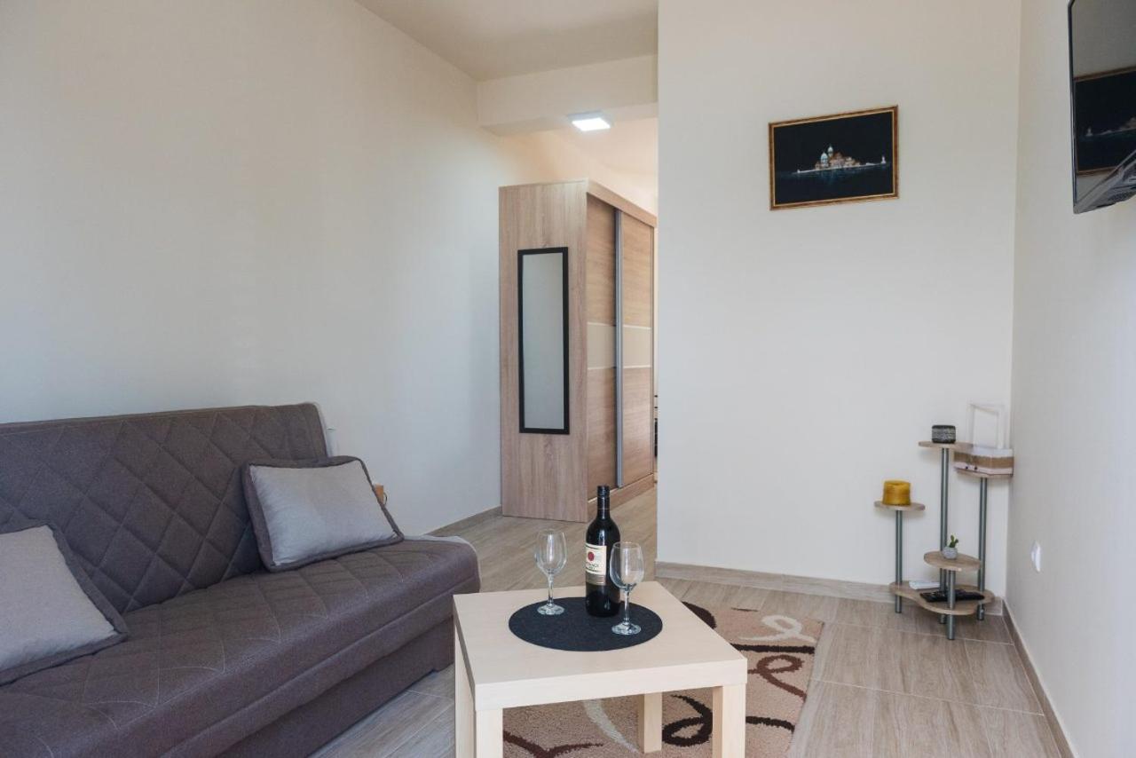 " Tiamat " apartmani