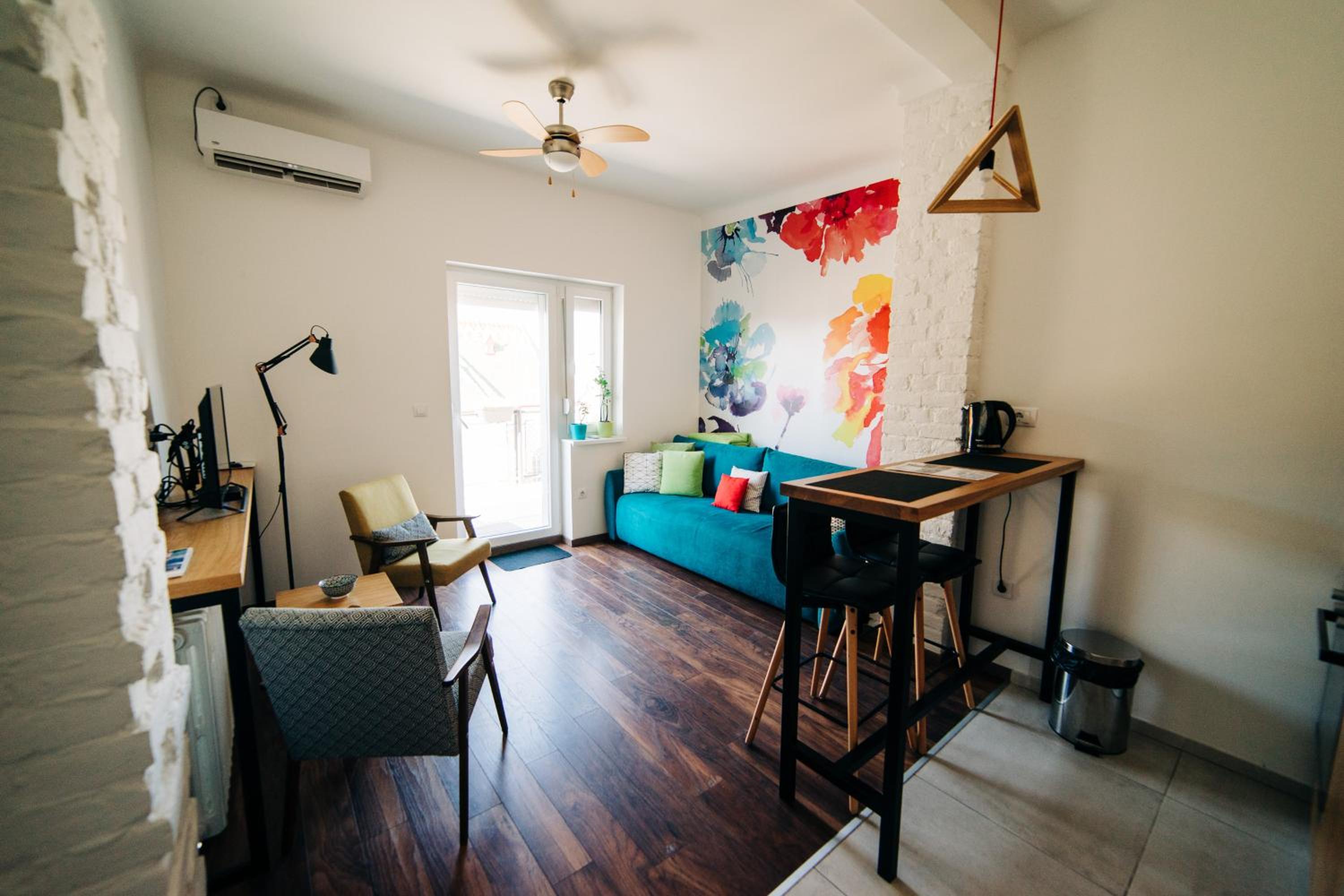 NS center apartment