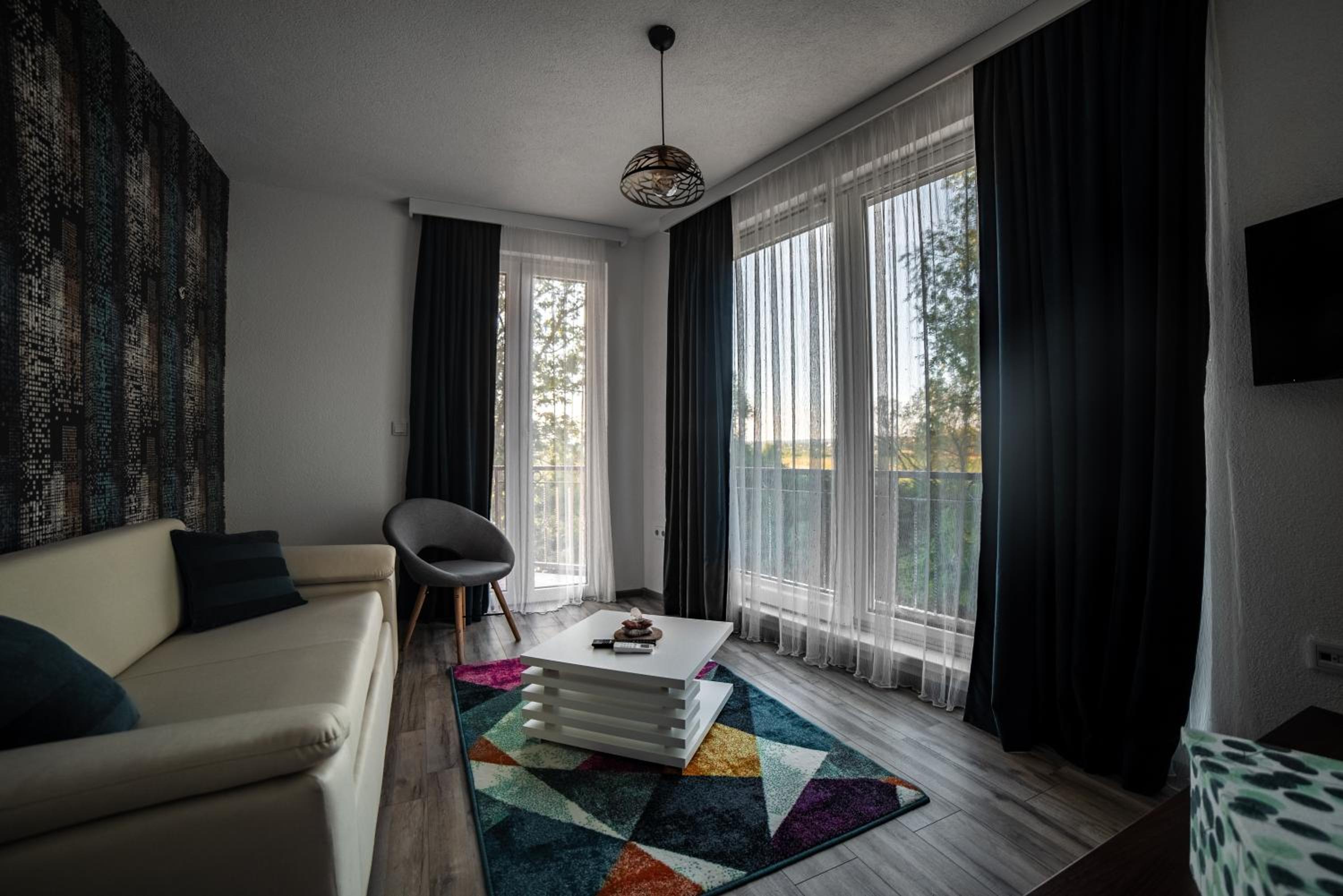 Apartments and Rooms Villa Majestic