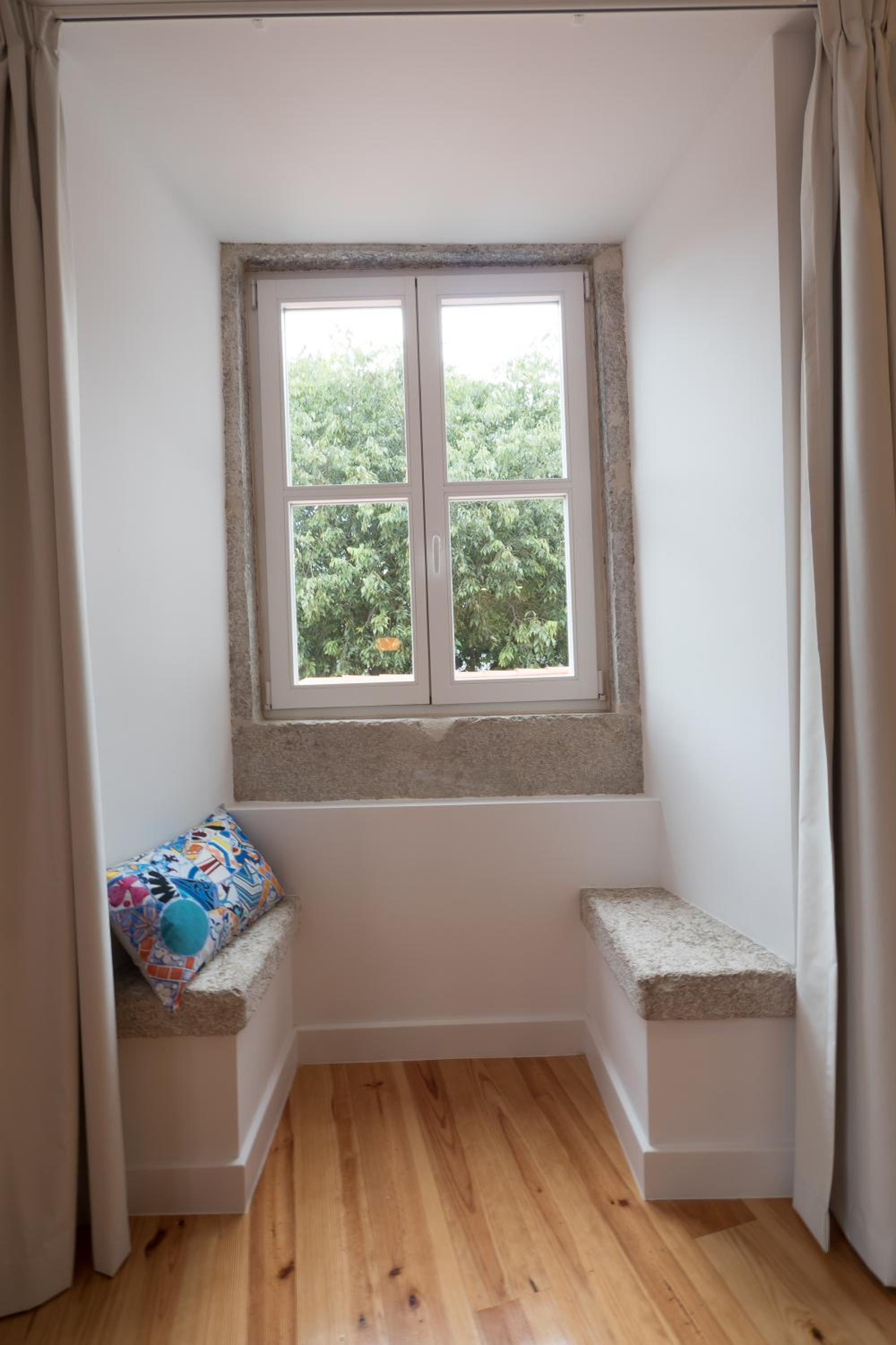 Sunshine House - Exclusive Apartment - Home By The Castle view 5