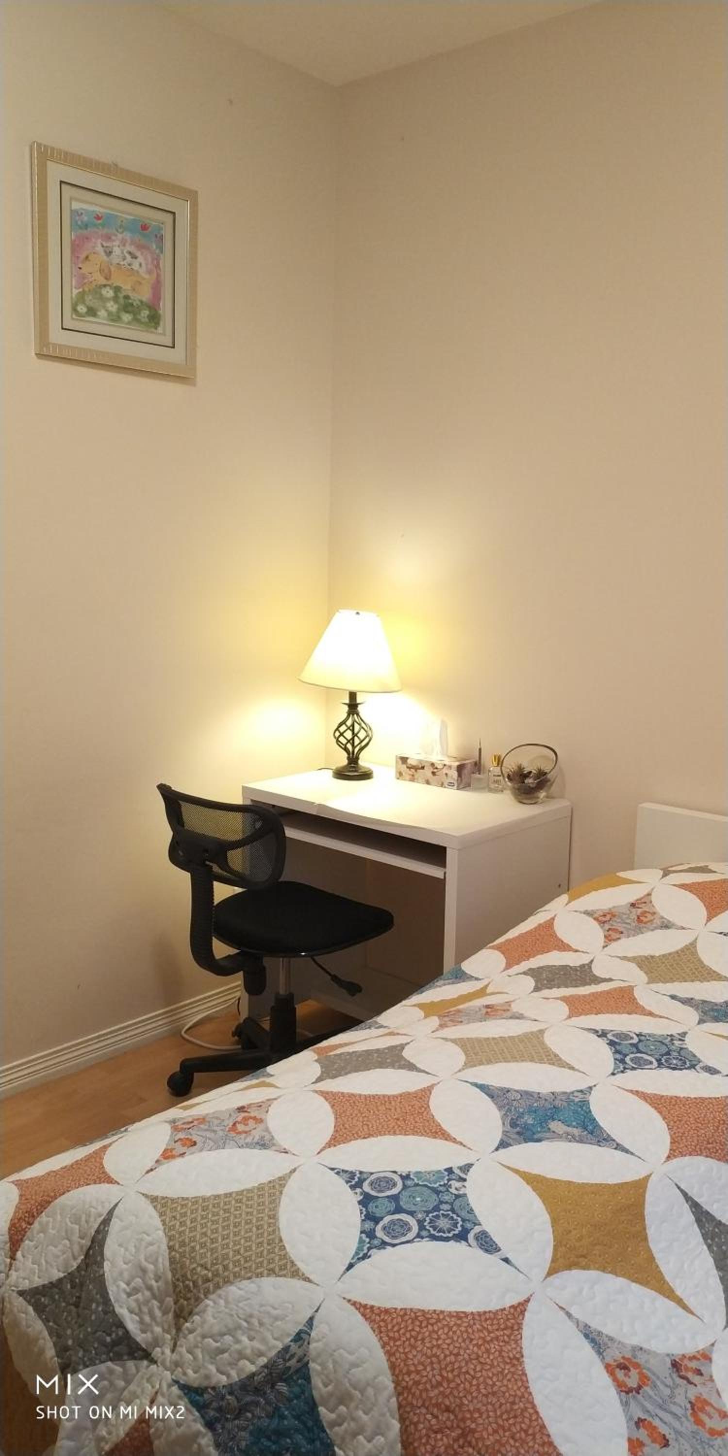 Helen's House / Close to Skytrain and Airport