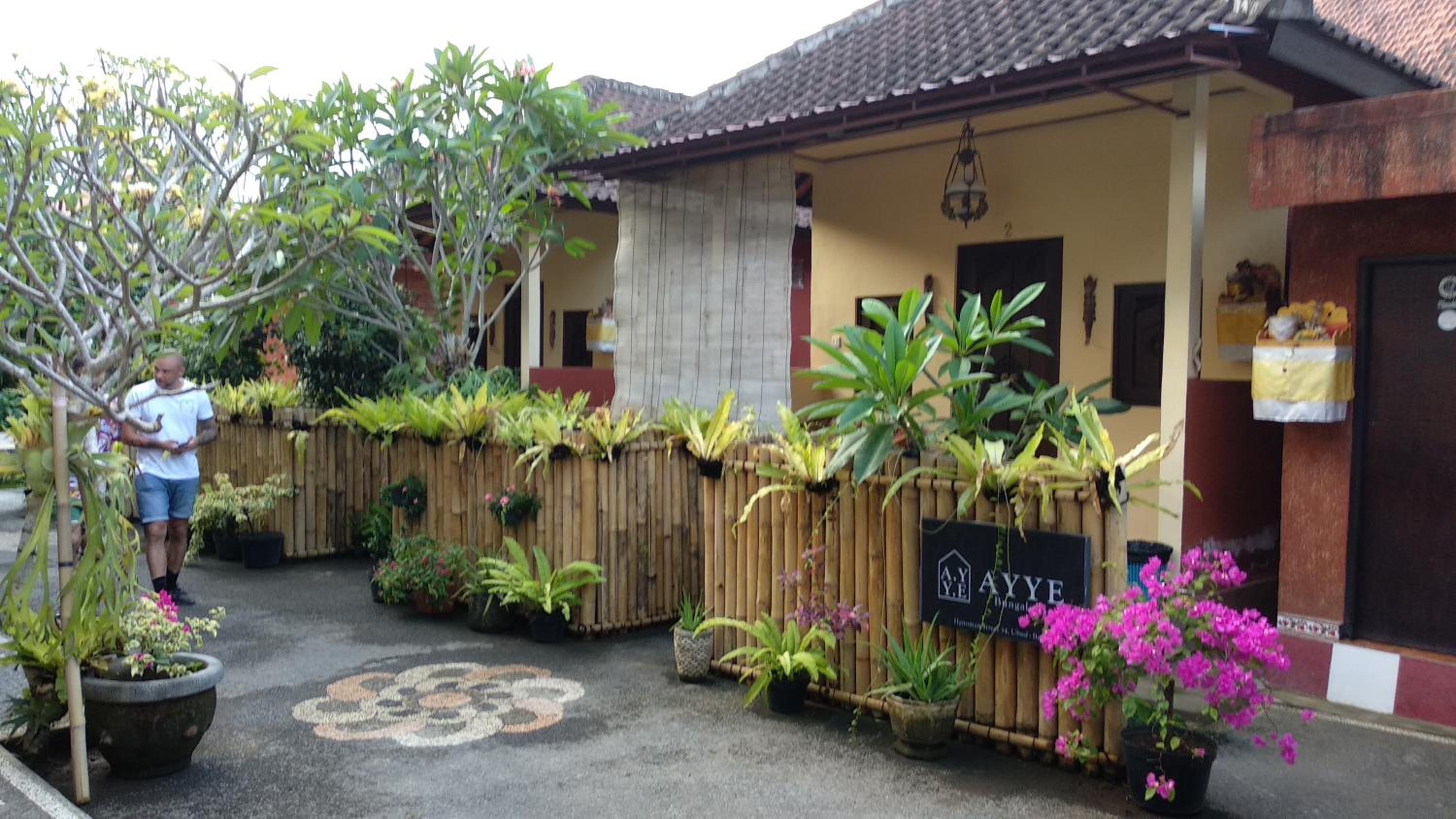 Ayye Bungalows