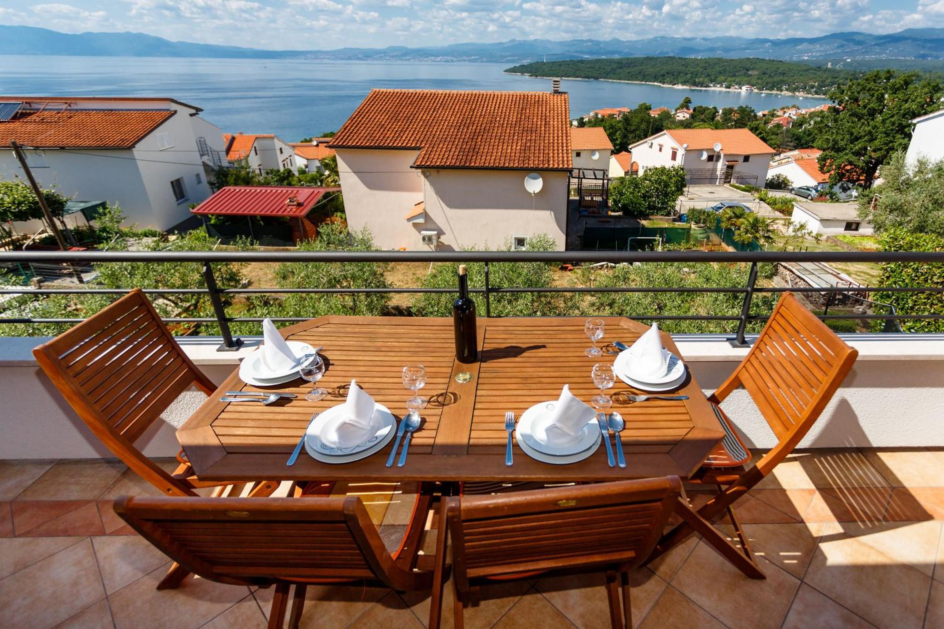 Apartment Karabaic by El-Pi Tours view 2