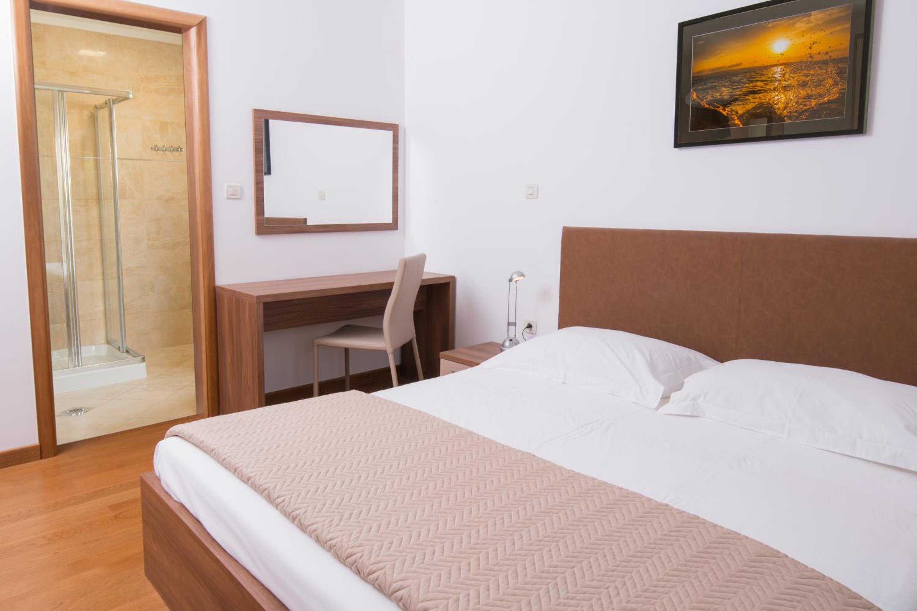 Deluxe Apartment with private Pool - 100m from the sea view 4