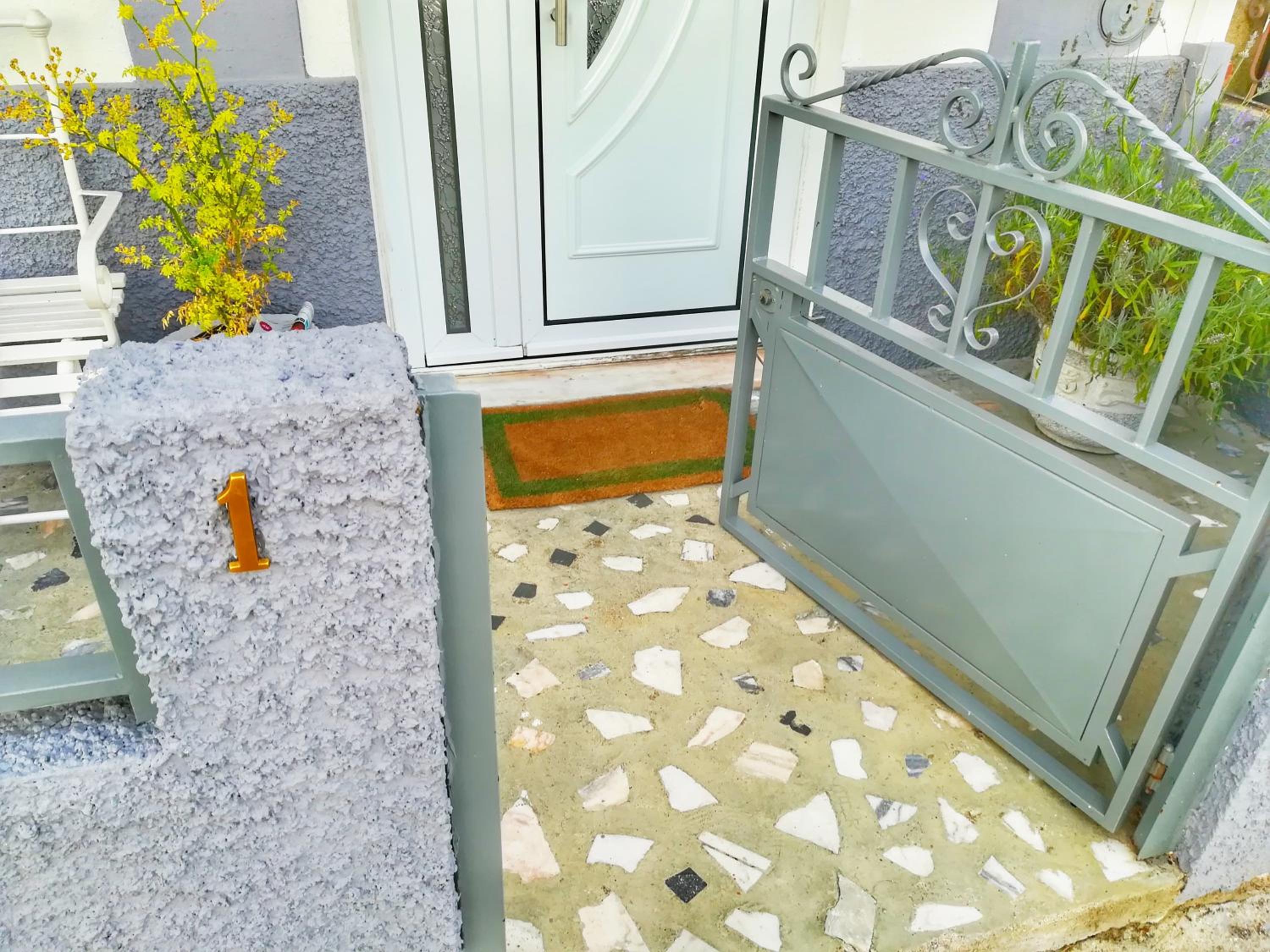 Photo 11