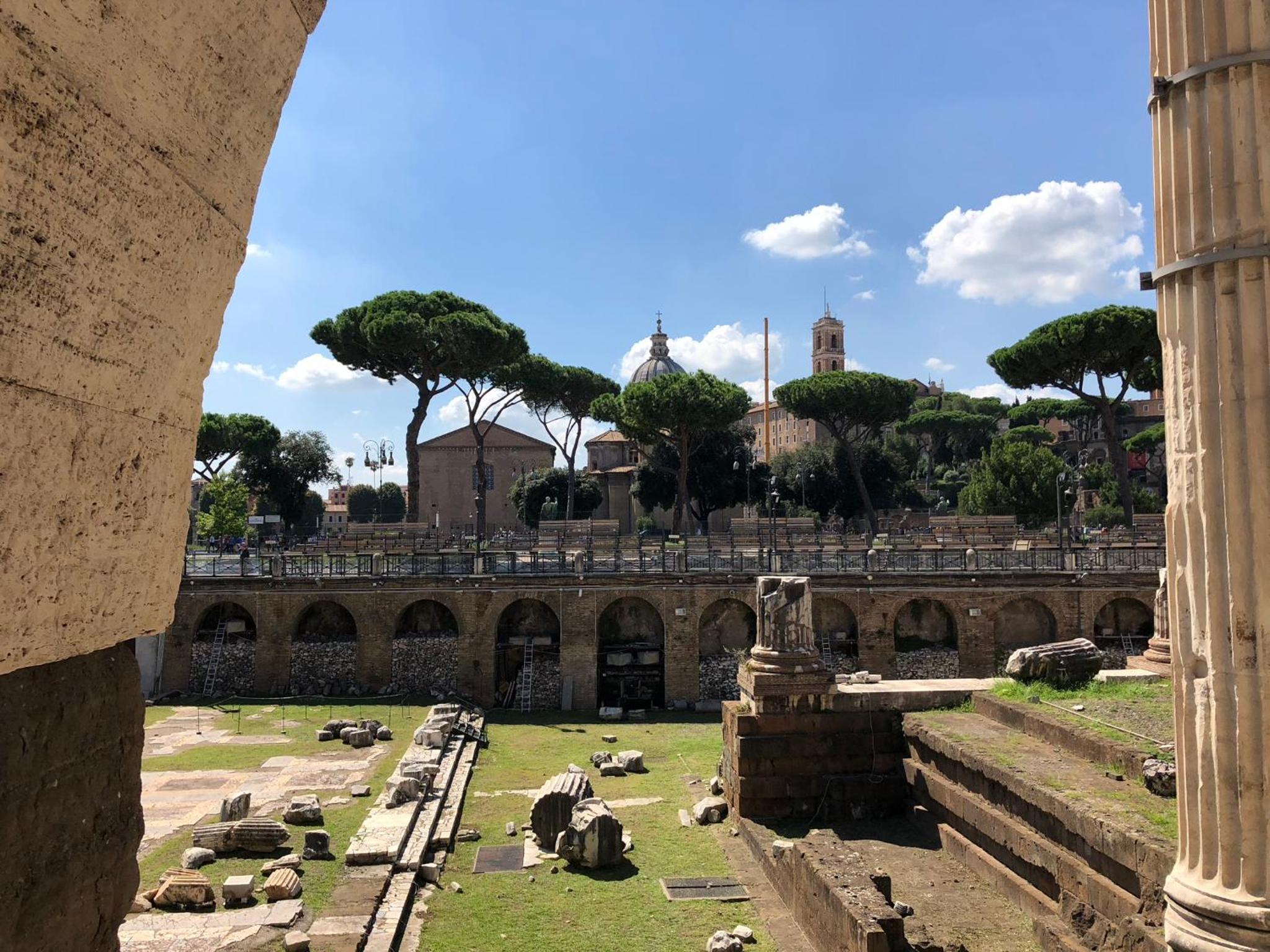 RHOMENJOY Open Space Colosseo