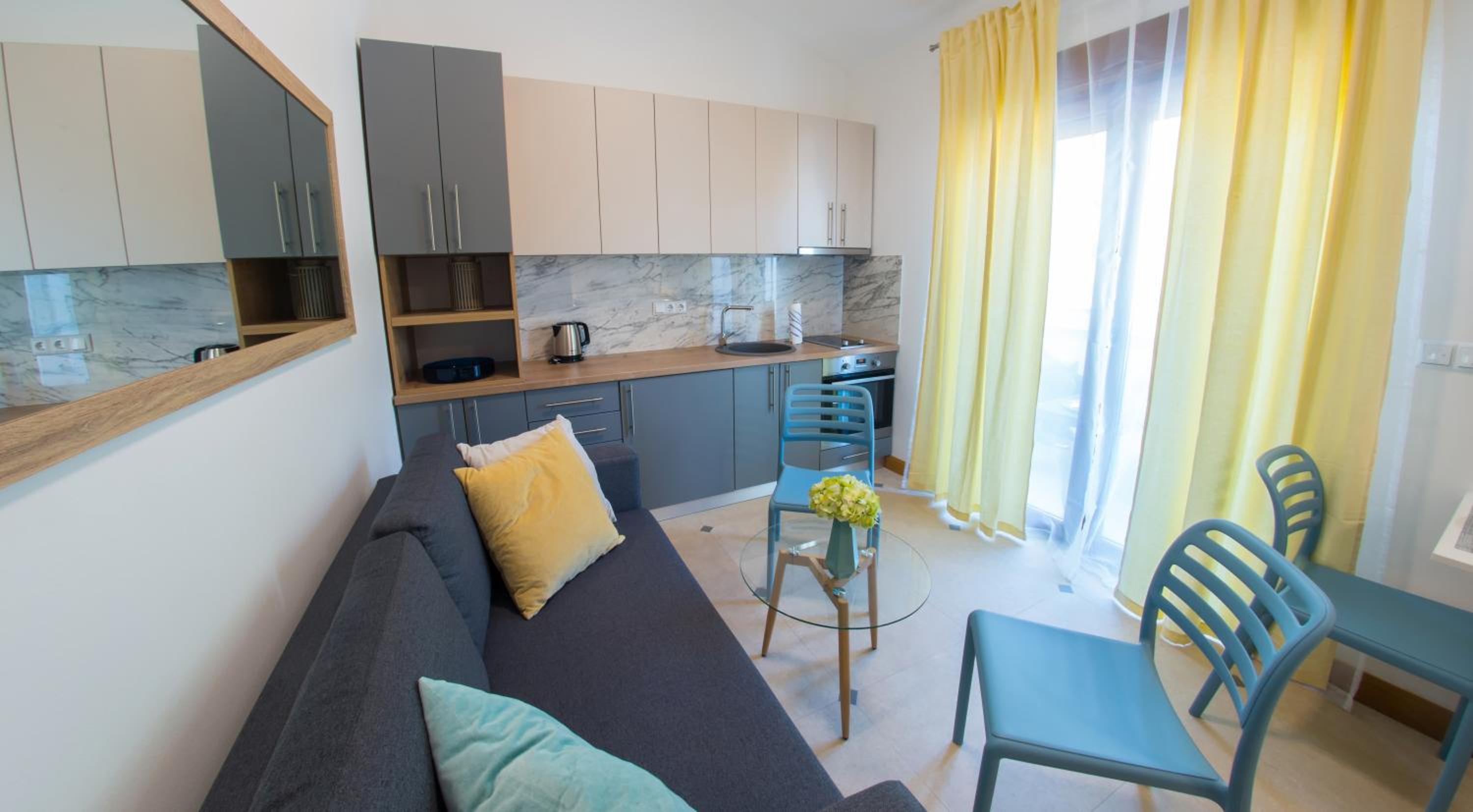 Studio Apartment Morning Star view 3