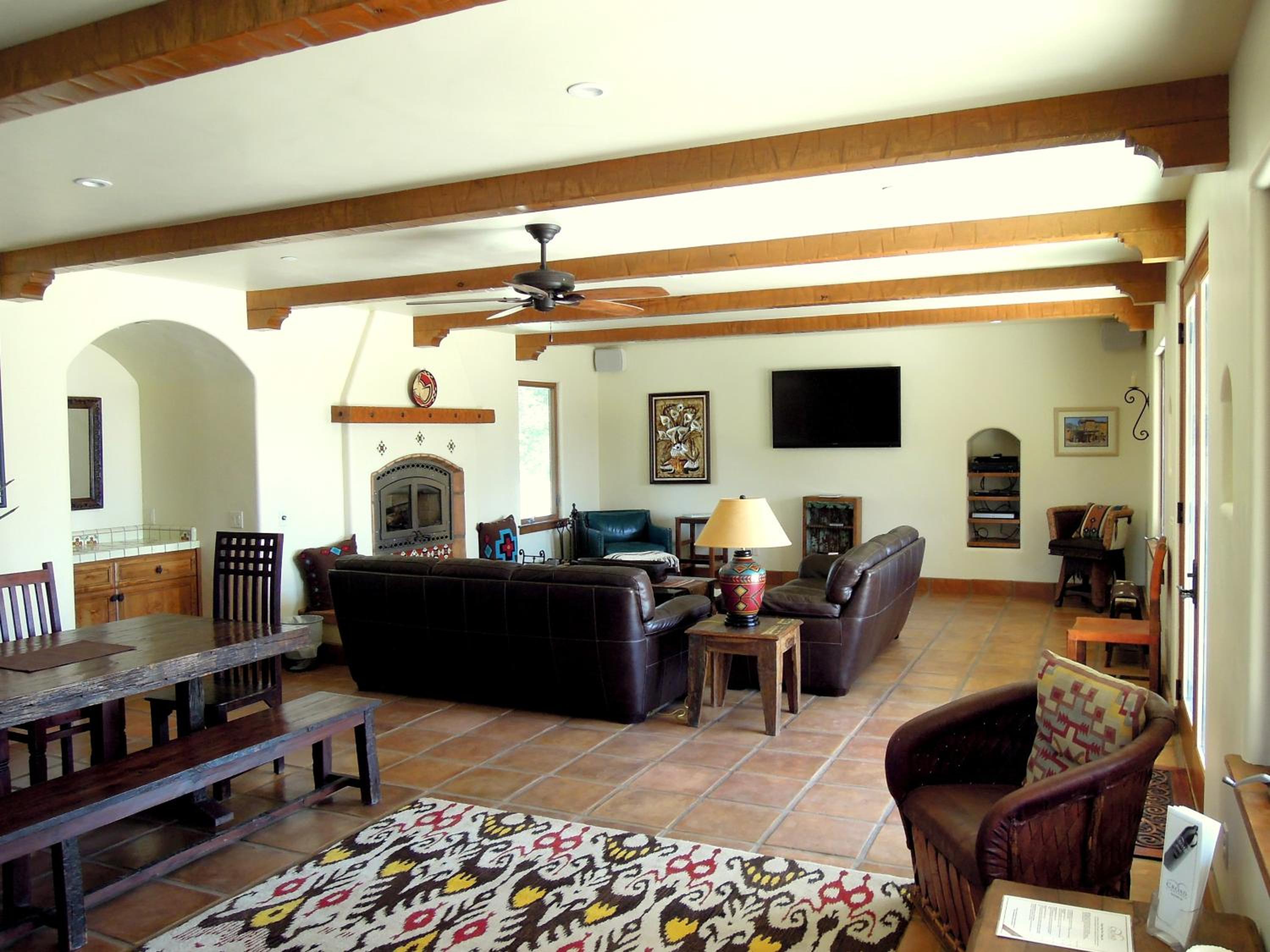 Croad Vineyards - The Inn