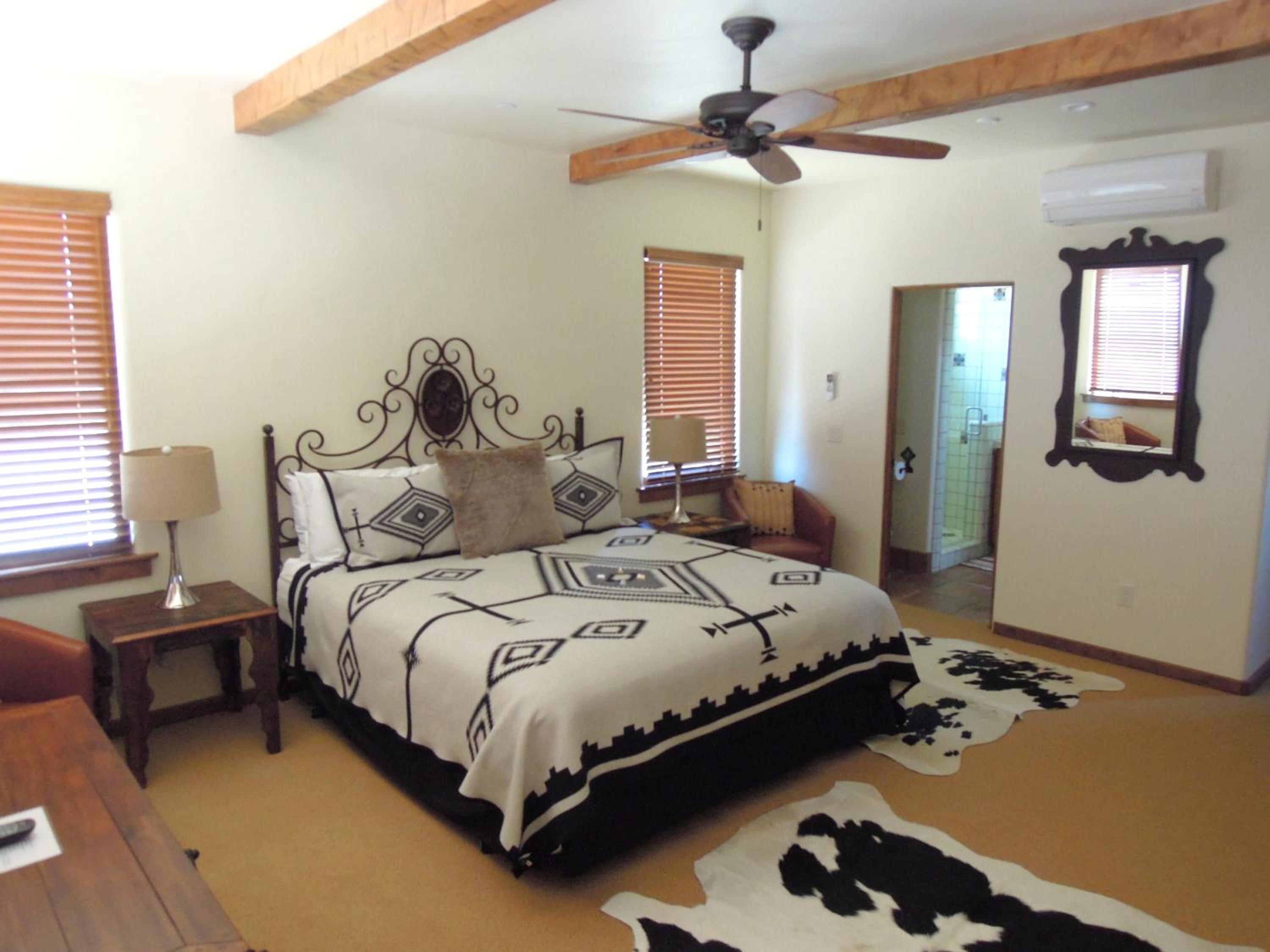Croad Vineyards - The Inn