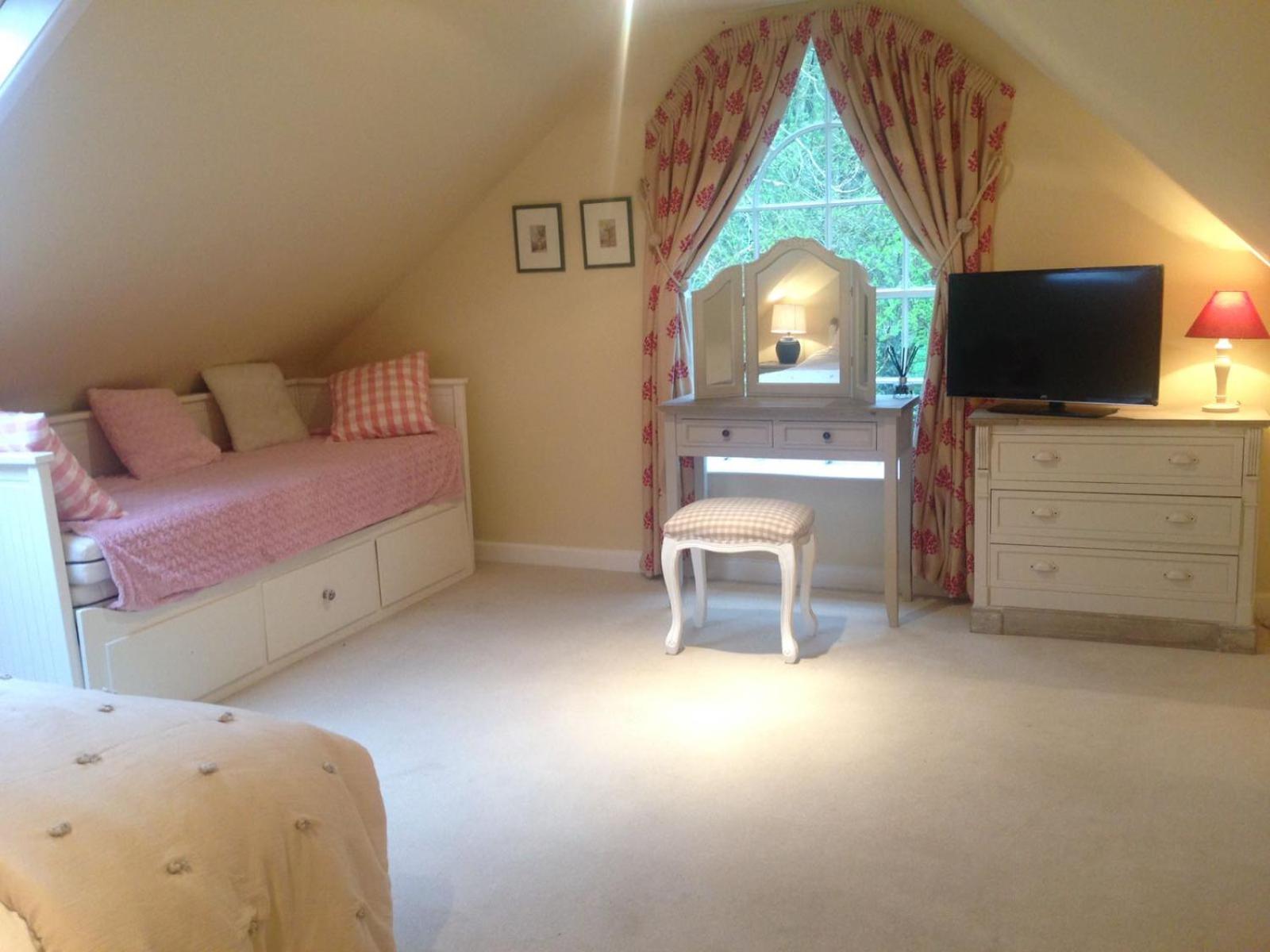 Chalkcroft Lodge view 5