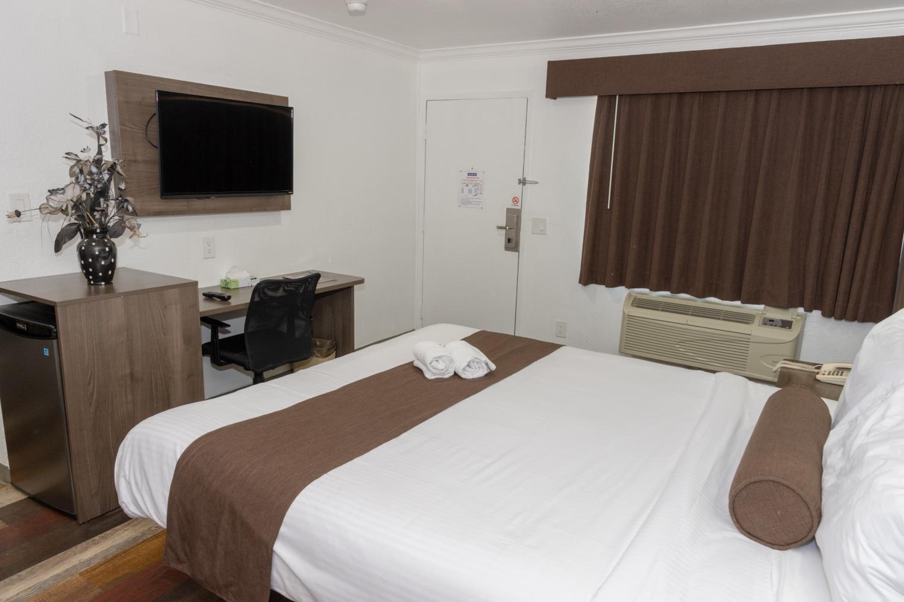 Value Inn Bellflower, photo 34