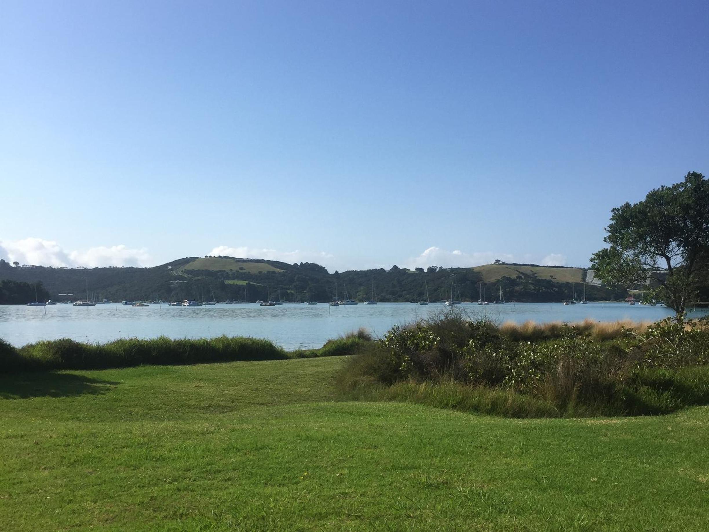 Putaki Bay - Kereru Villa - Be My Guest Waiheke view 2