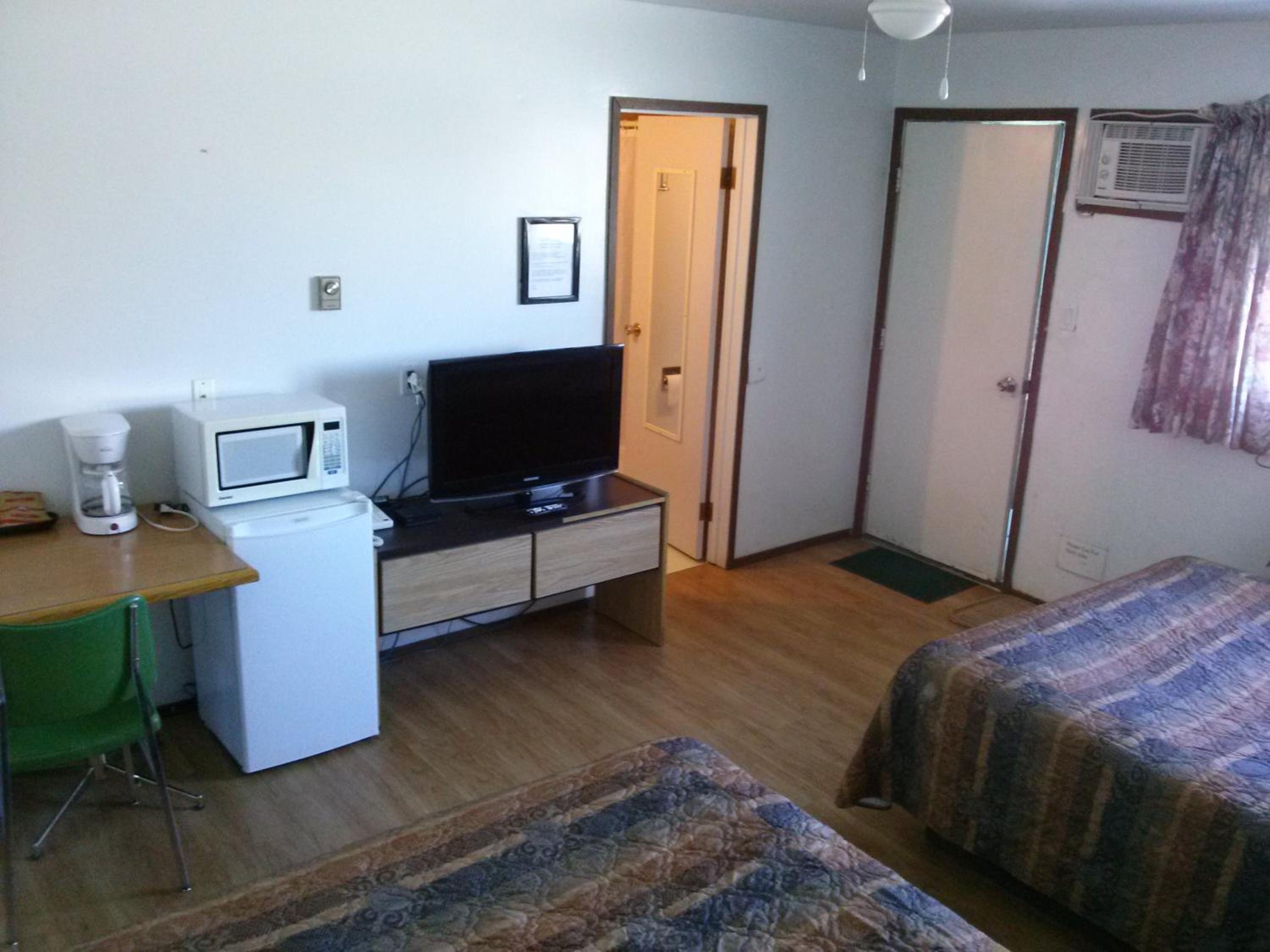 Moosomin Motel